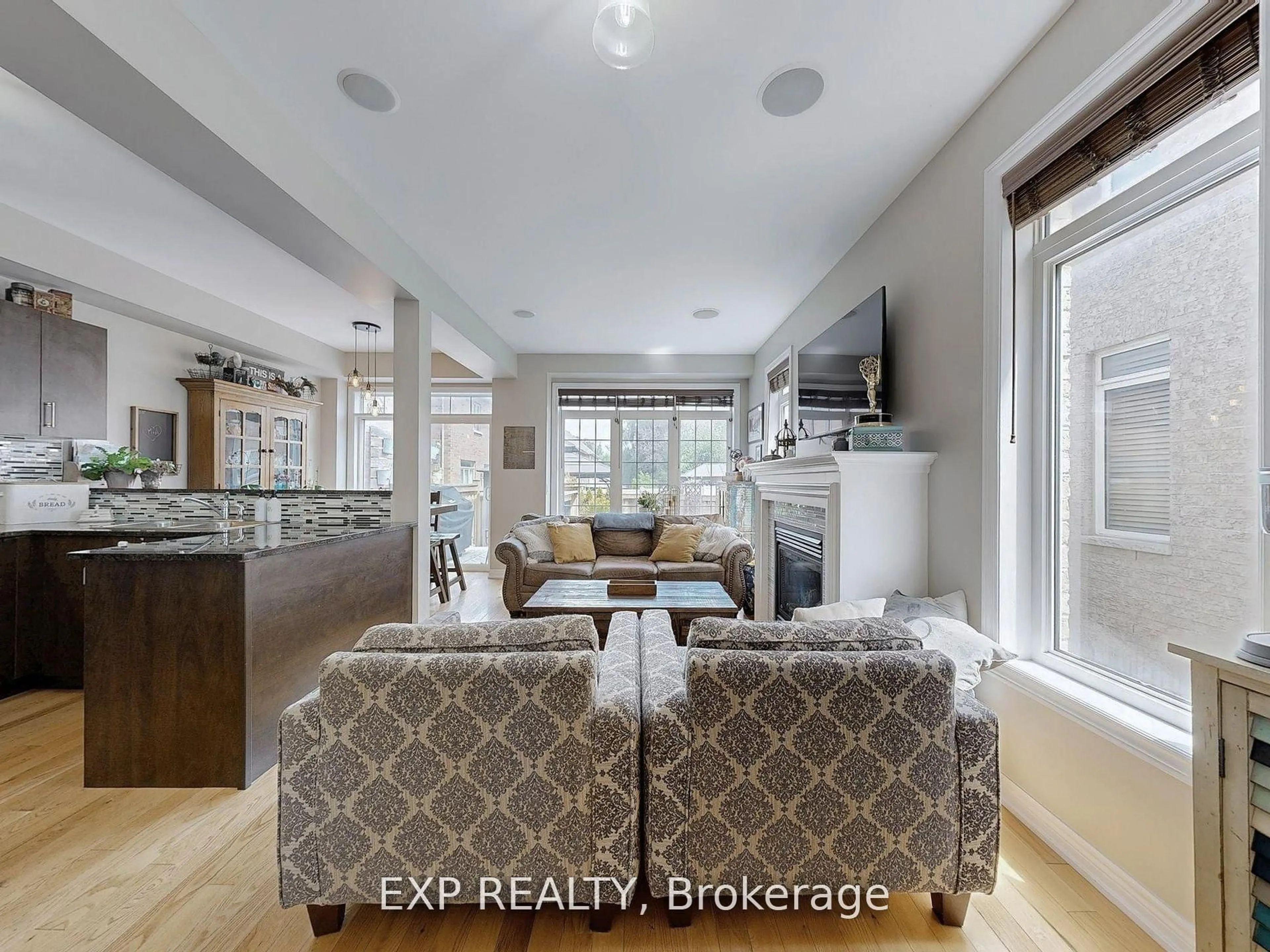 Open concept kitchen, ceramic/tile floor for 9 Samba St, Richmond Hill Ontario L4E 2Z3