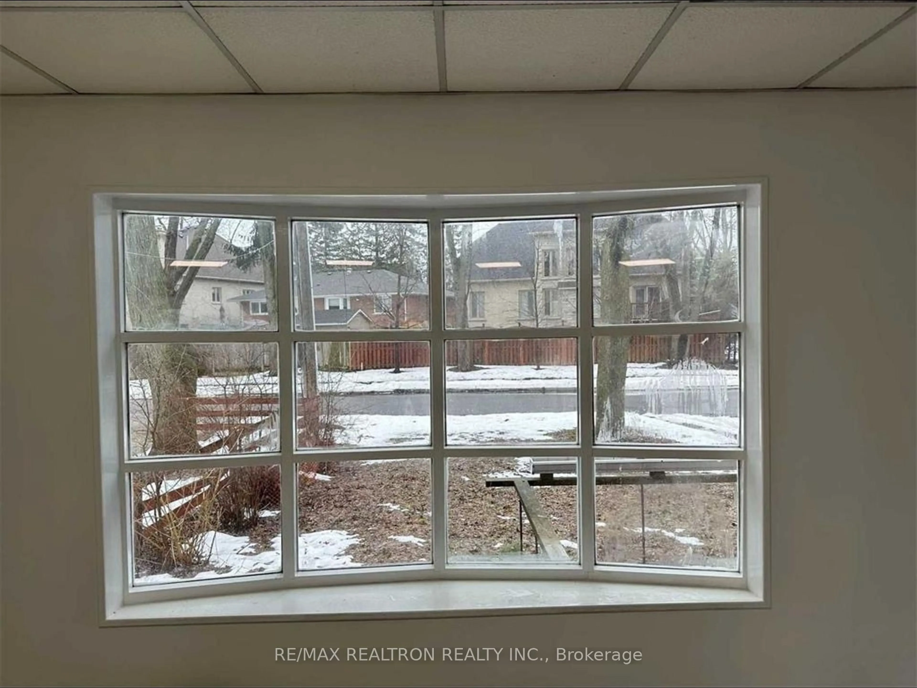 A pic of a room for 26 Douglas Rd, Richmond Hill Ontario L4E 3G9