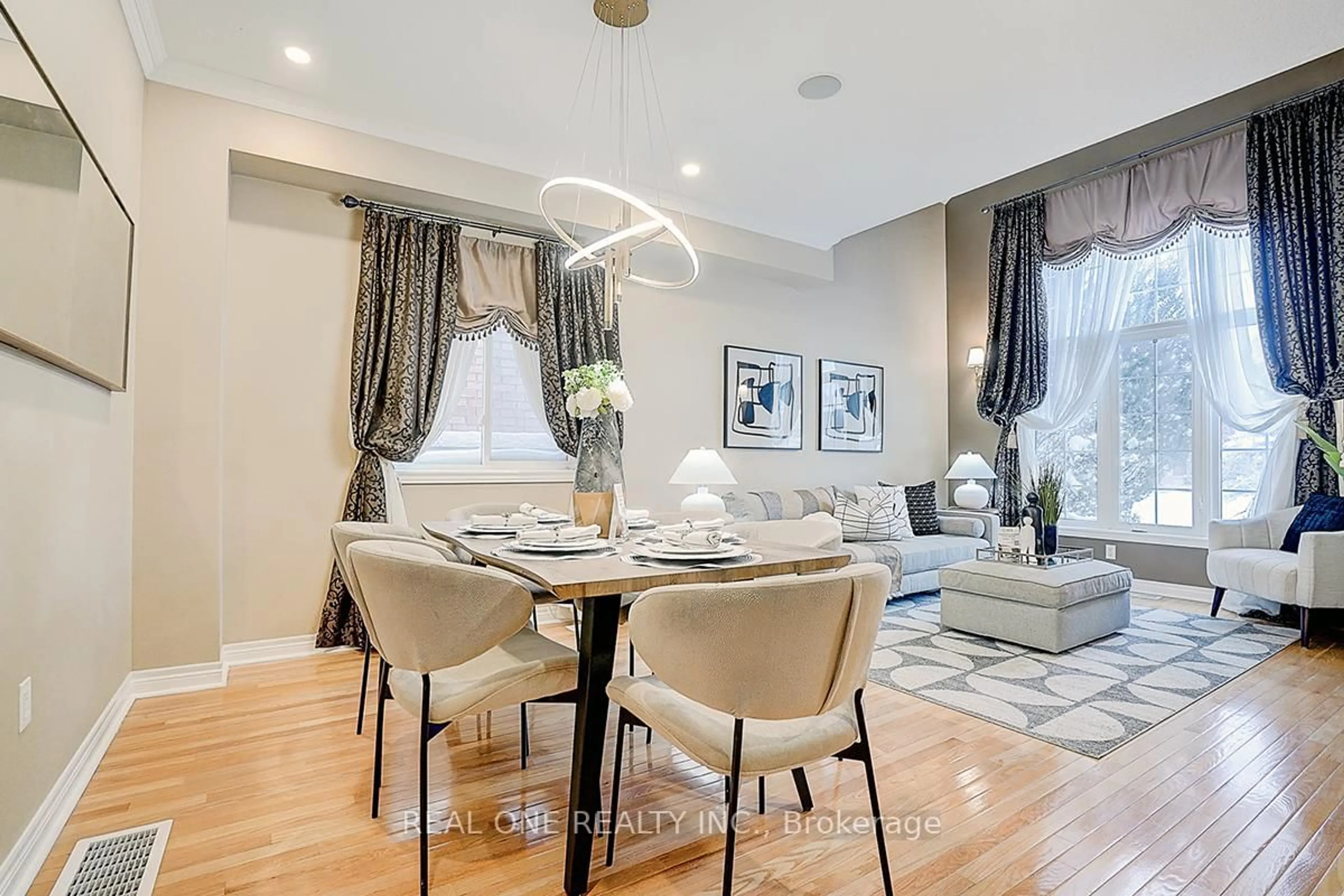 Dining room, unknown for 94 Barnwood Dr, Richmond Hill Ontario L4E 5A2