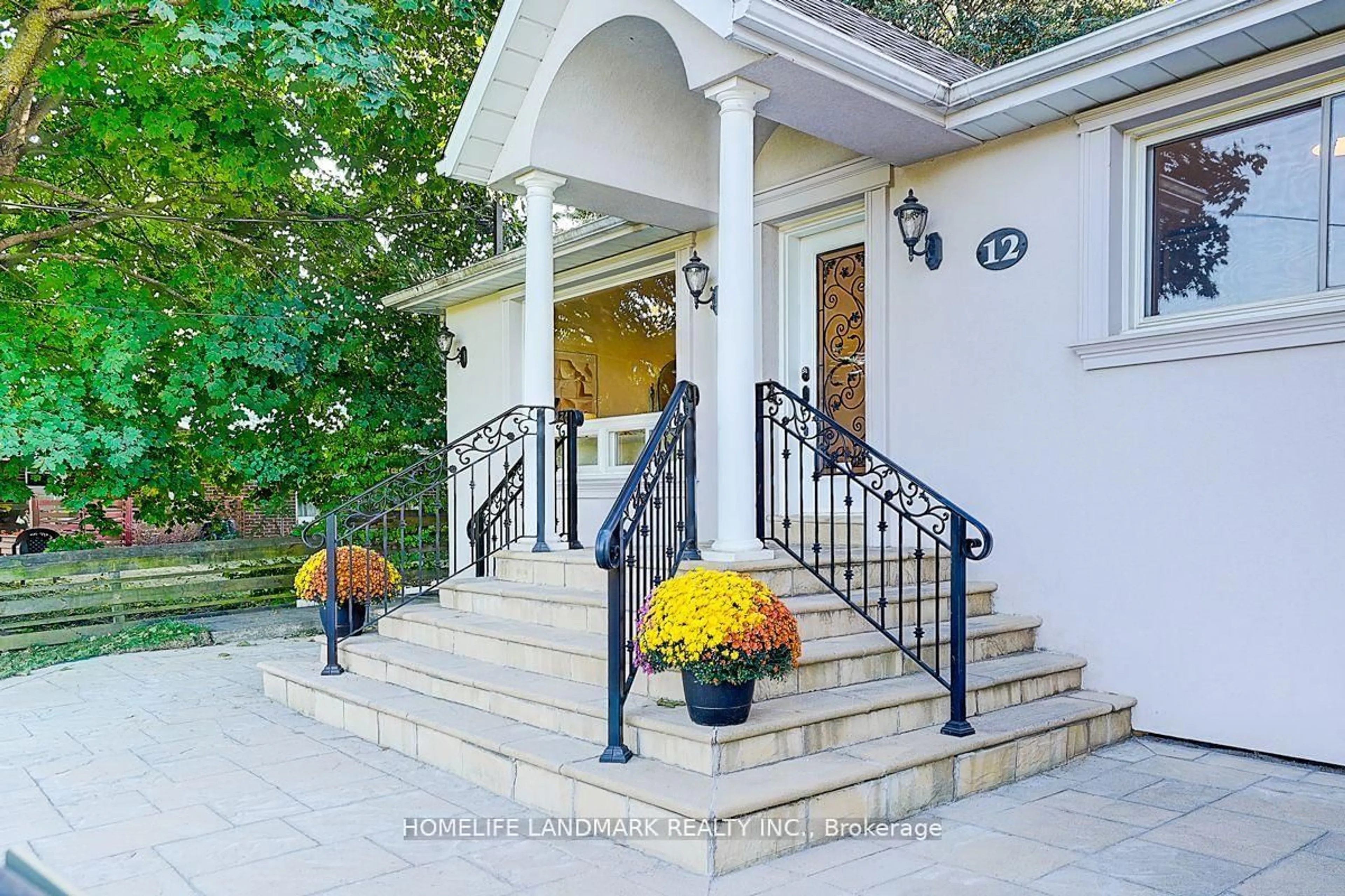 Indoor entryway for 12 Paramount Rd, Markham Ontario L3P 2V7