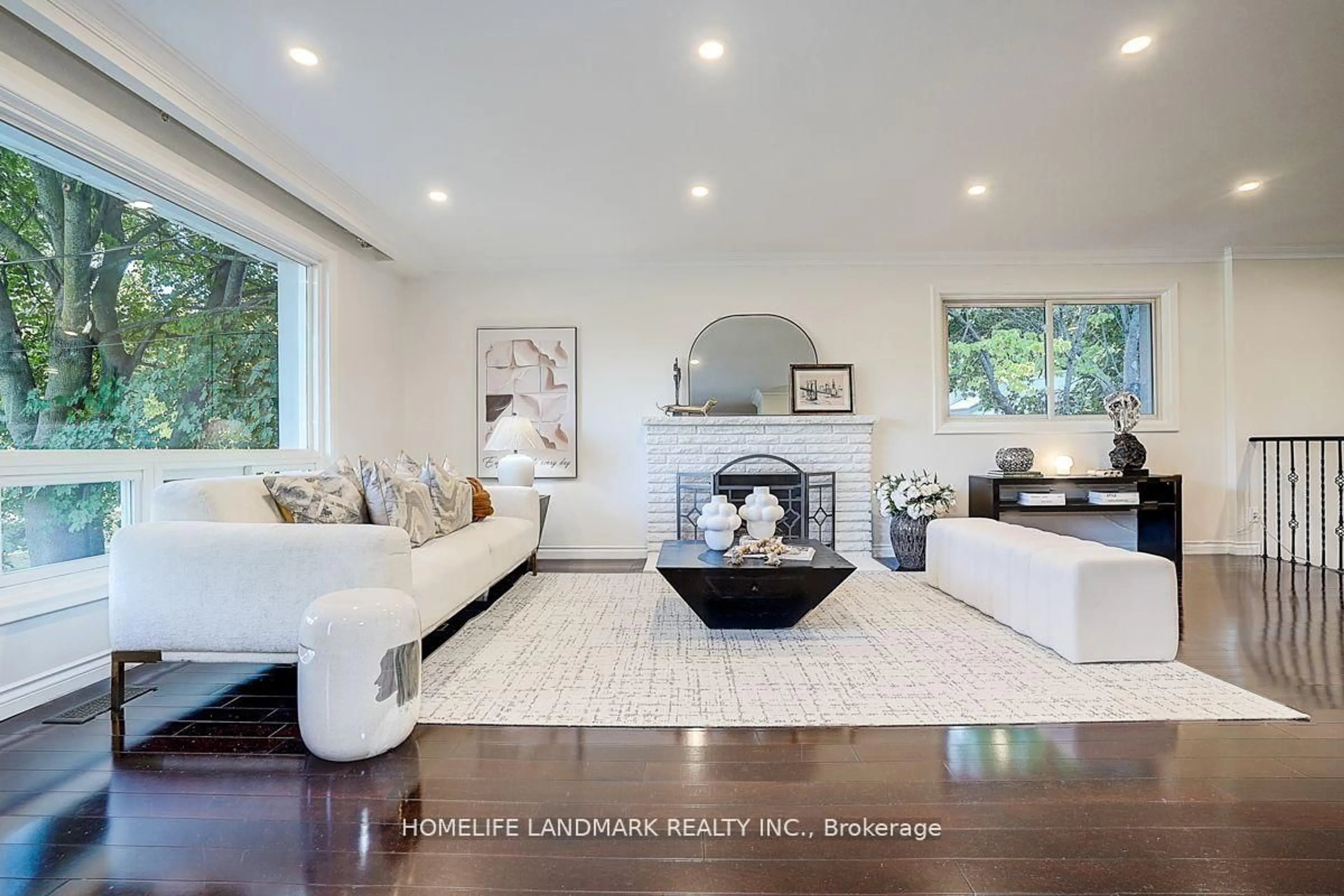 Living room with furniture, unknown for 12 Paramount Rd, Markham Ontario L3P 2V7