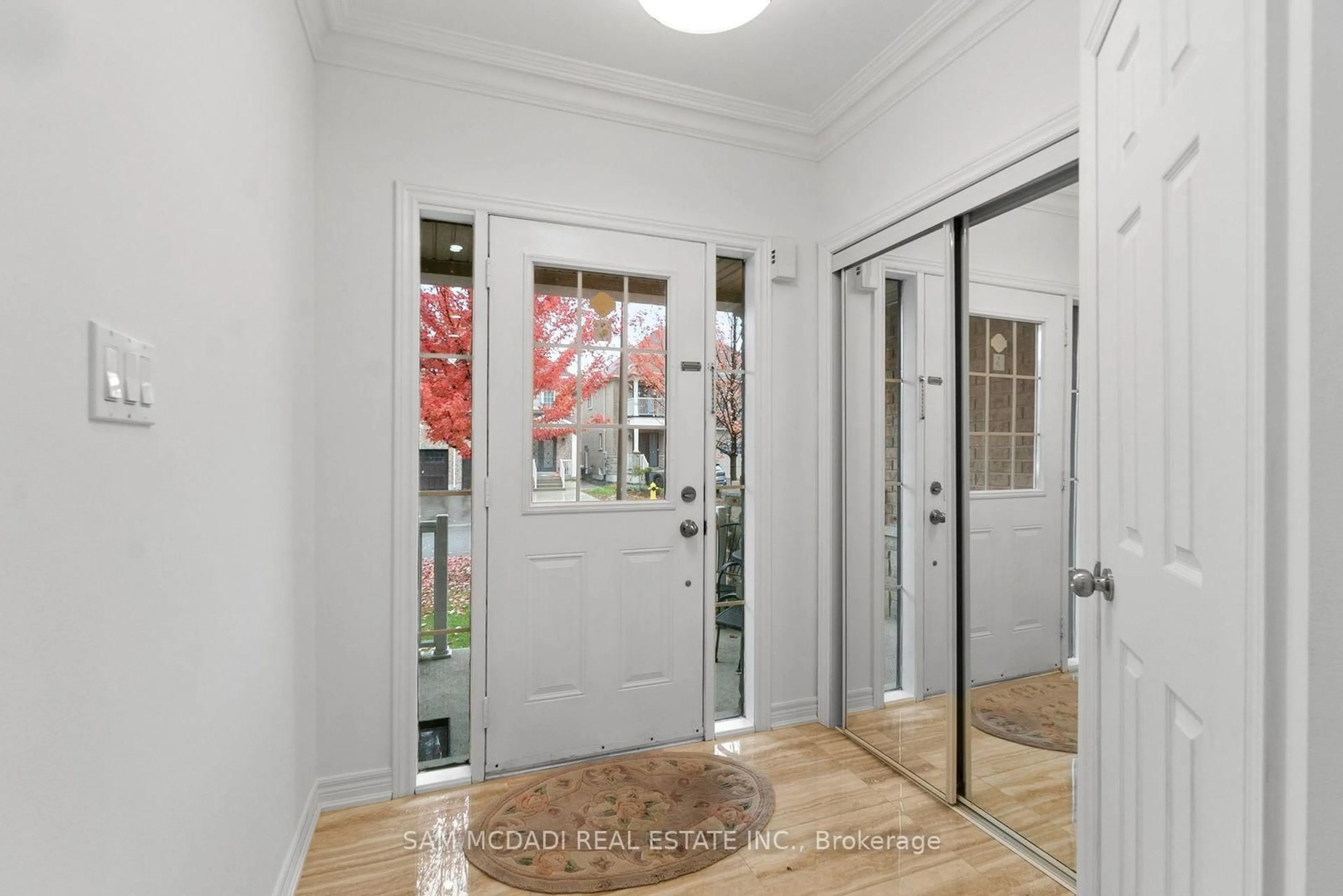 Indoor entryway for 23 Manordale Cres, Vaughan Ontario L4H 0T6