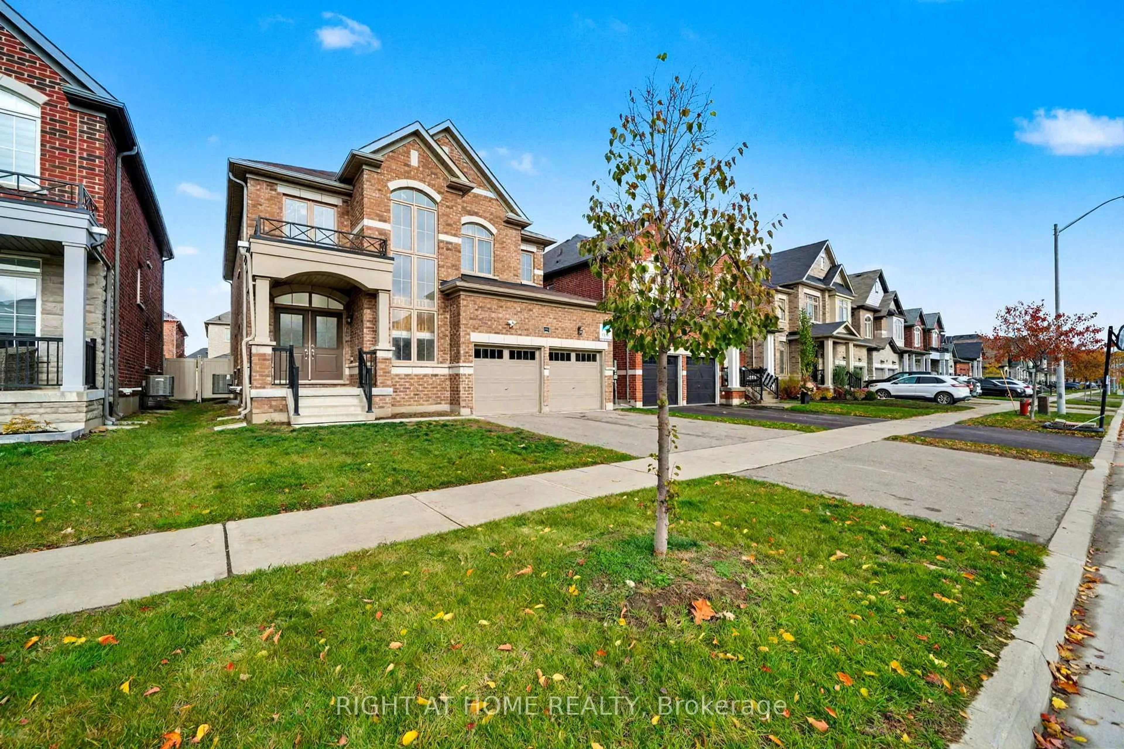 Home with brick exterior material, street for 1016 Wickham Rd, Innisfil Ontario L9S 0N5