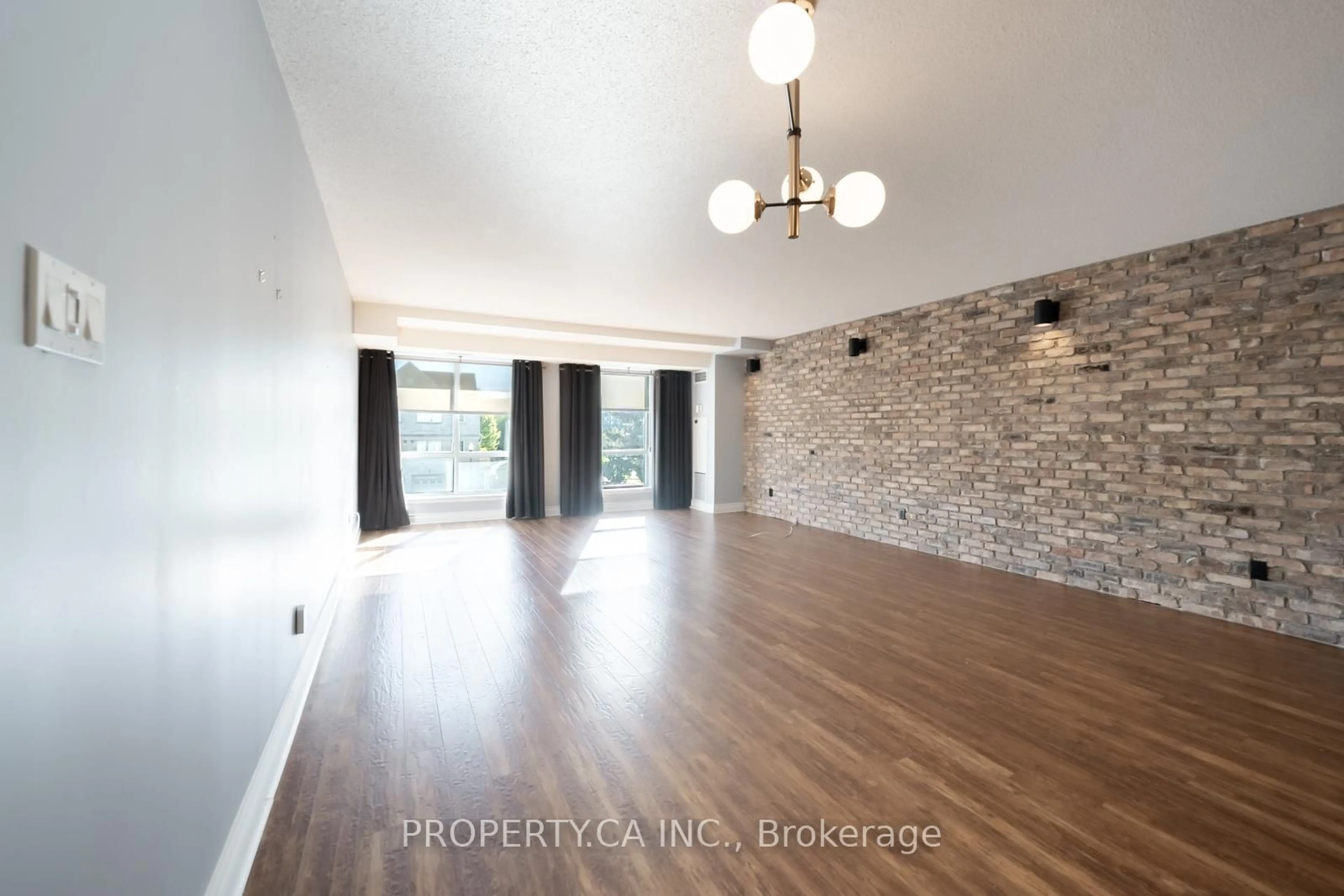 Unknown for 399 South Park Rd #303, Markham Ontario L3T 0B8