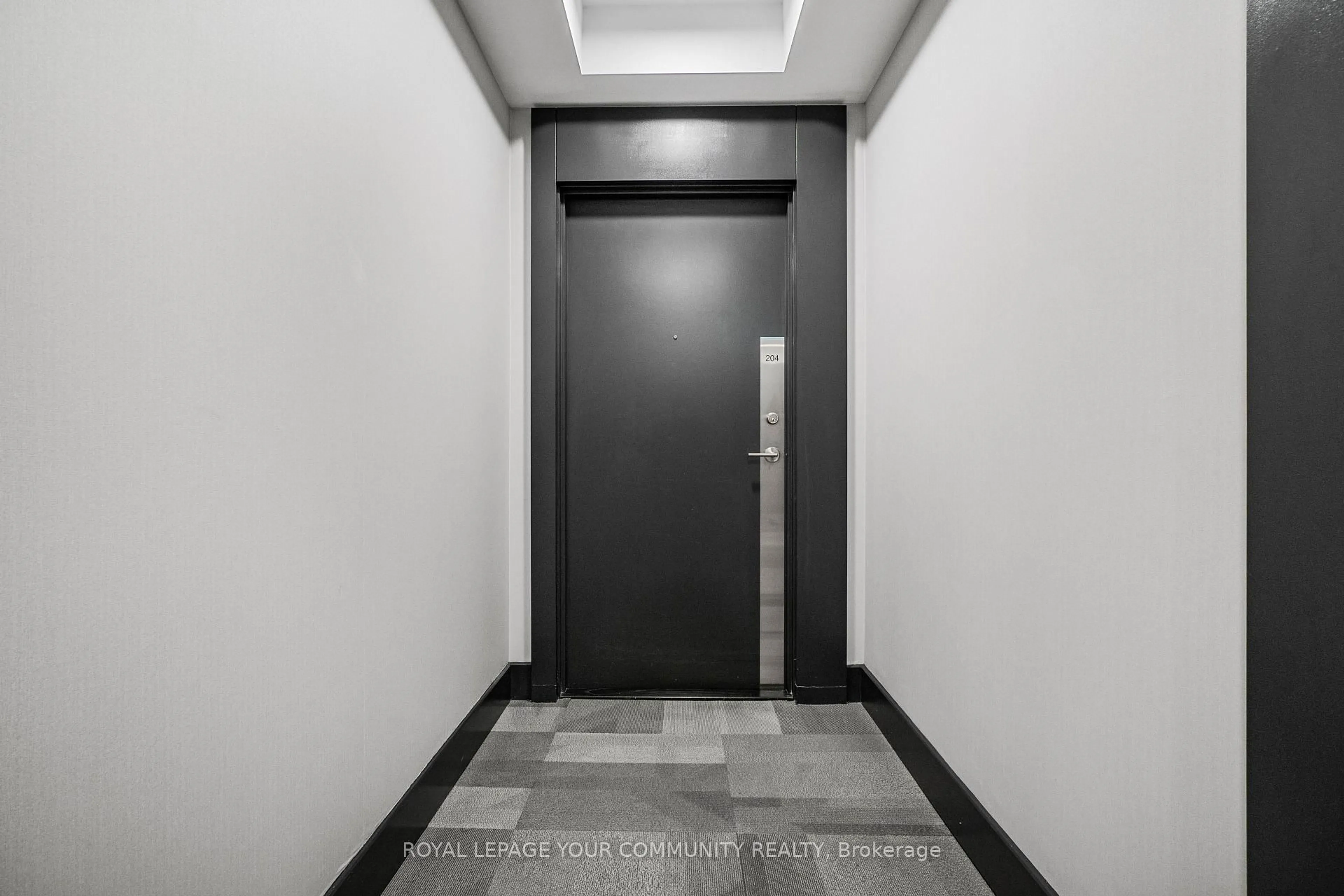 Indoor foyer for 7895 Jane St #204, Vaughan Ontario L4K 0K2