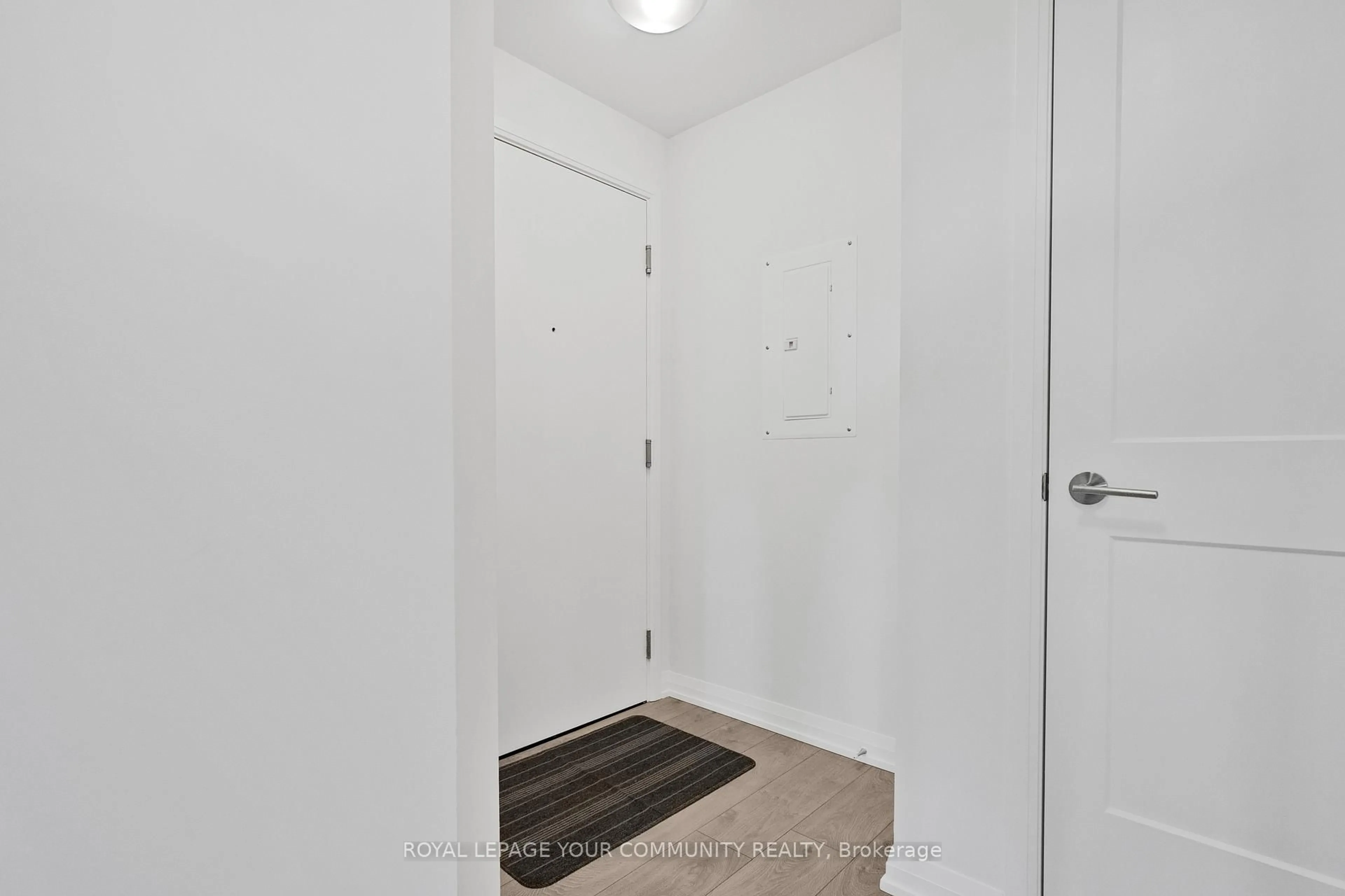 Indoor entryway for 7895 Jane St #204, Vaughan Ontario L4K 0K2