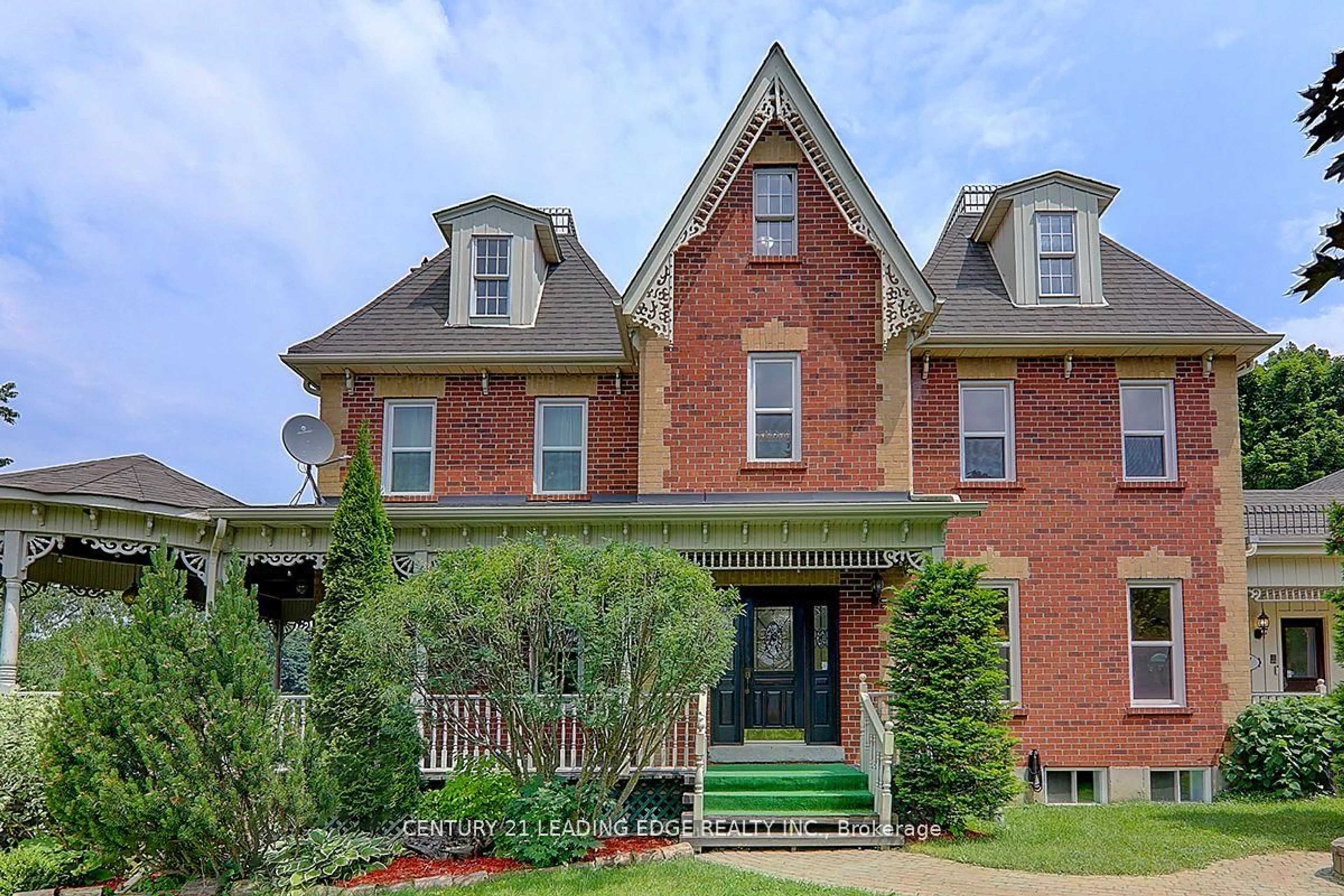 Home with brick exterior material, street for 7 Maple View Lane, Whitchurch-Stouffville Ontario L4A 7X5