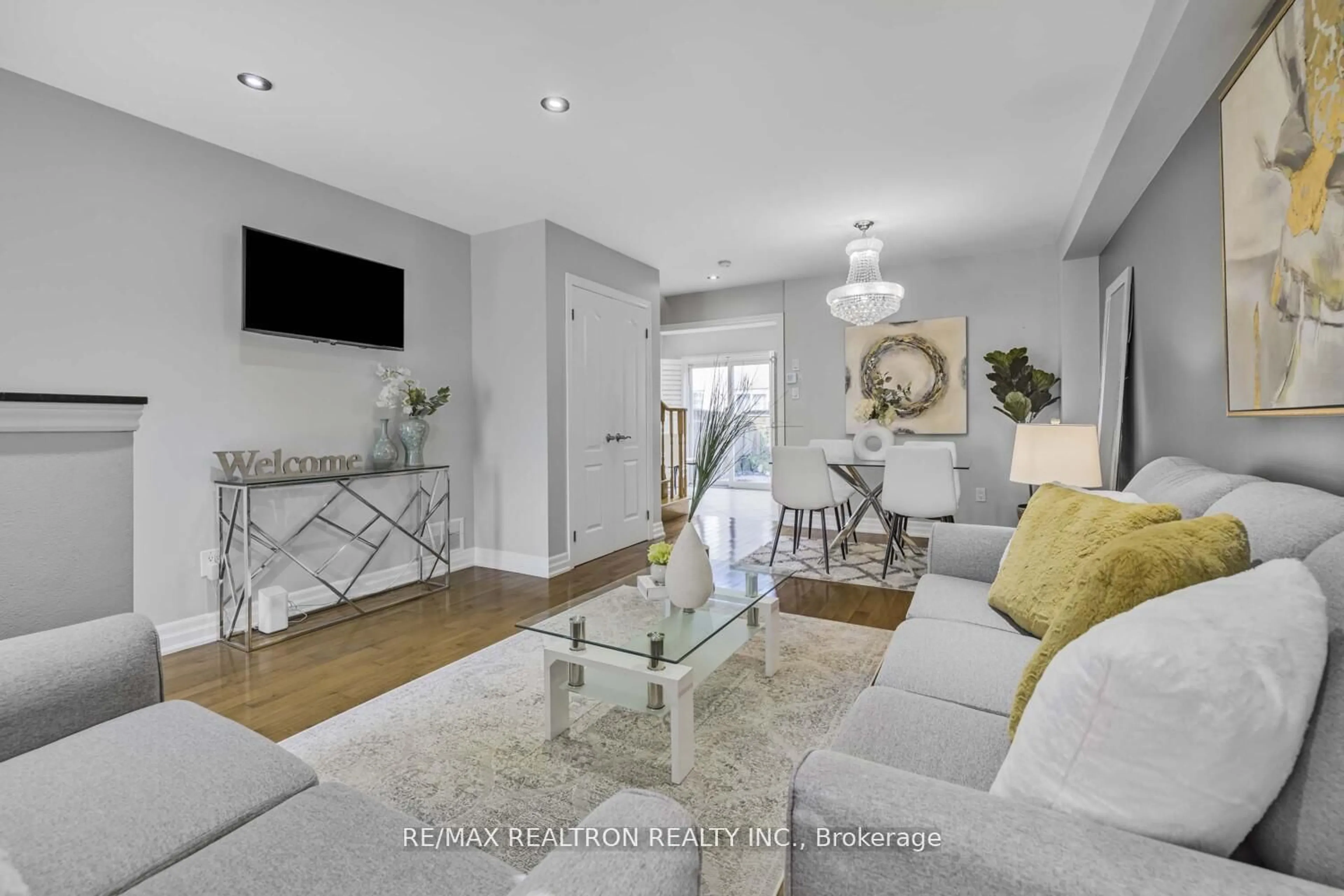 Living room with furniture, unknown for 287 Wildberry Cres, Vaughan Ontario L4H 2H6