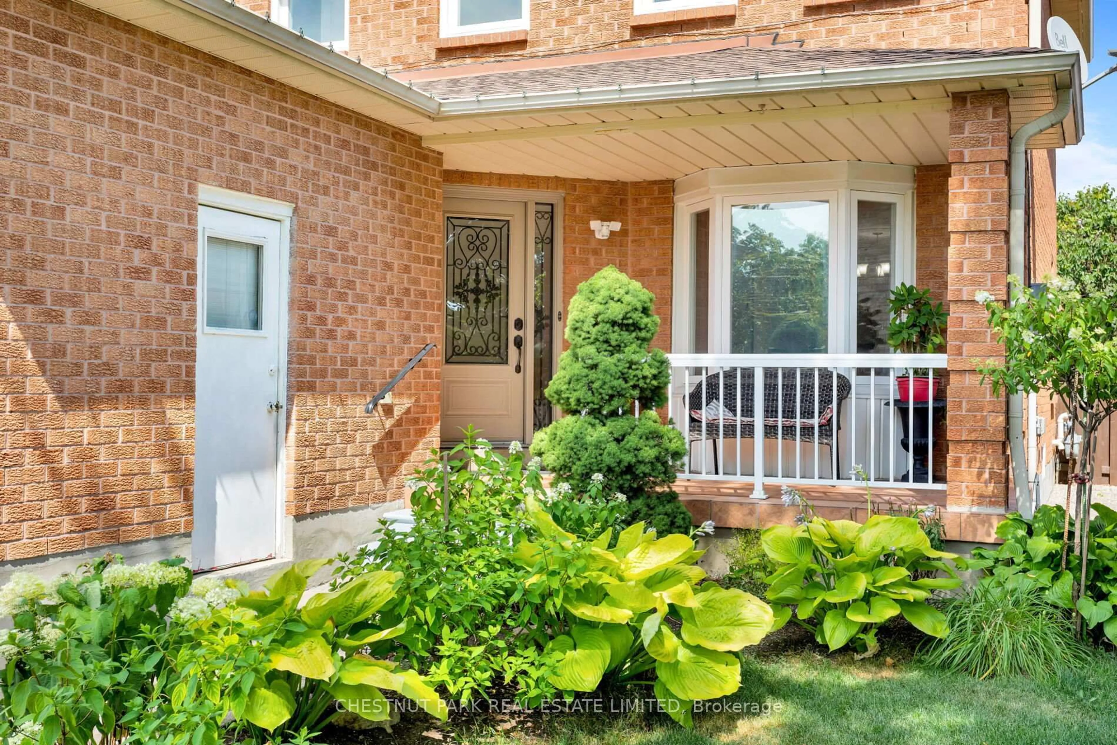 Home with brick exterior material, street for 138 Largo Cres, Vaughan Ontario L6A 1N1