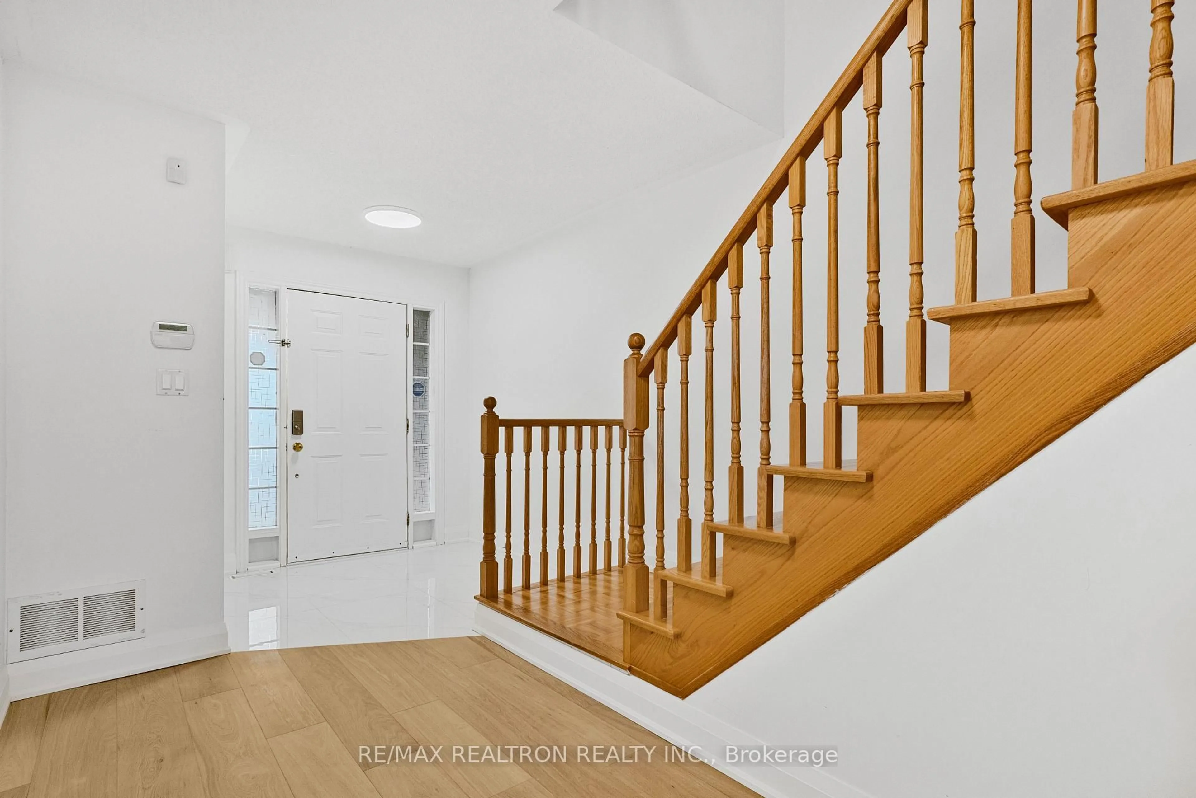 Unknown for 30 Patullo Ave, Richmond Hill Ontario L4S 2S8