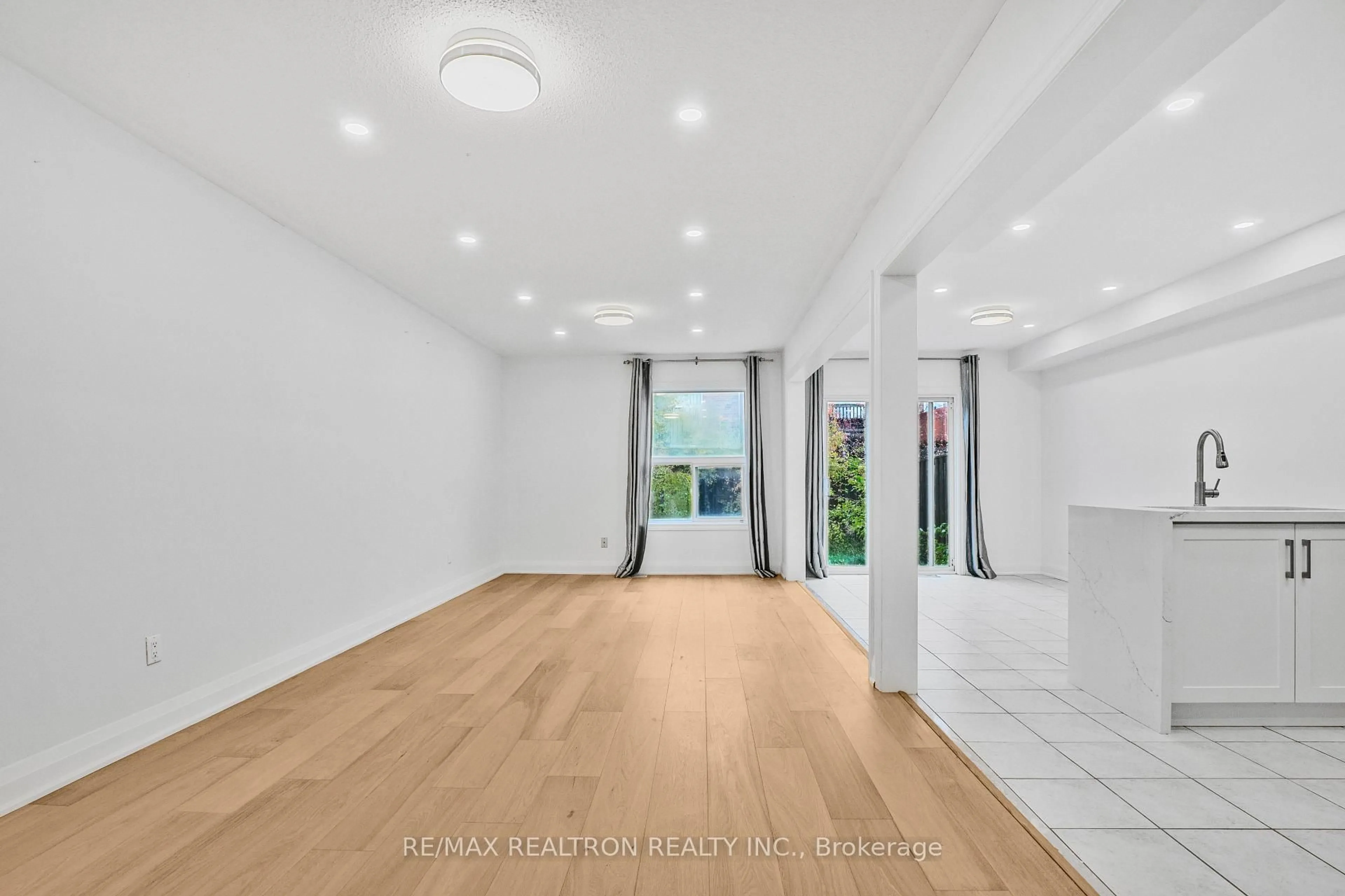 Unknown for 30 Patullo Ave, Richmond Hill Ontario L4S 2S8