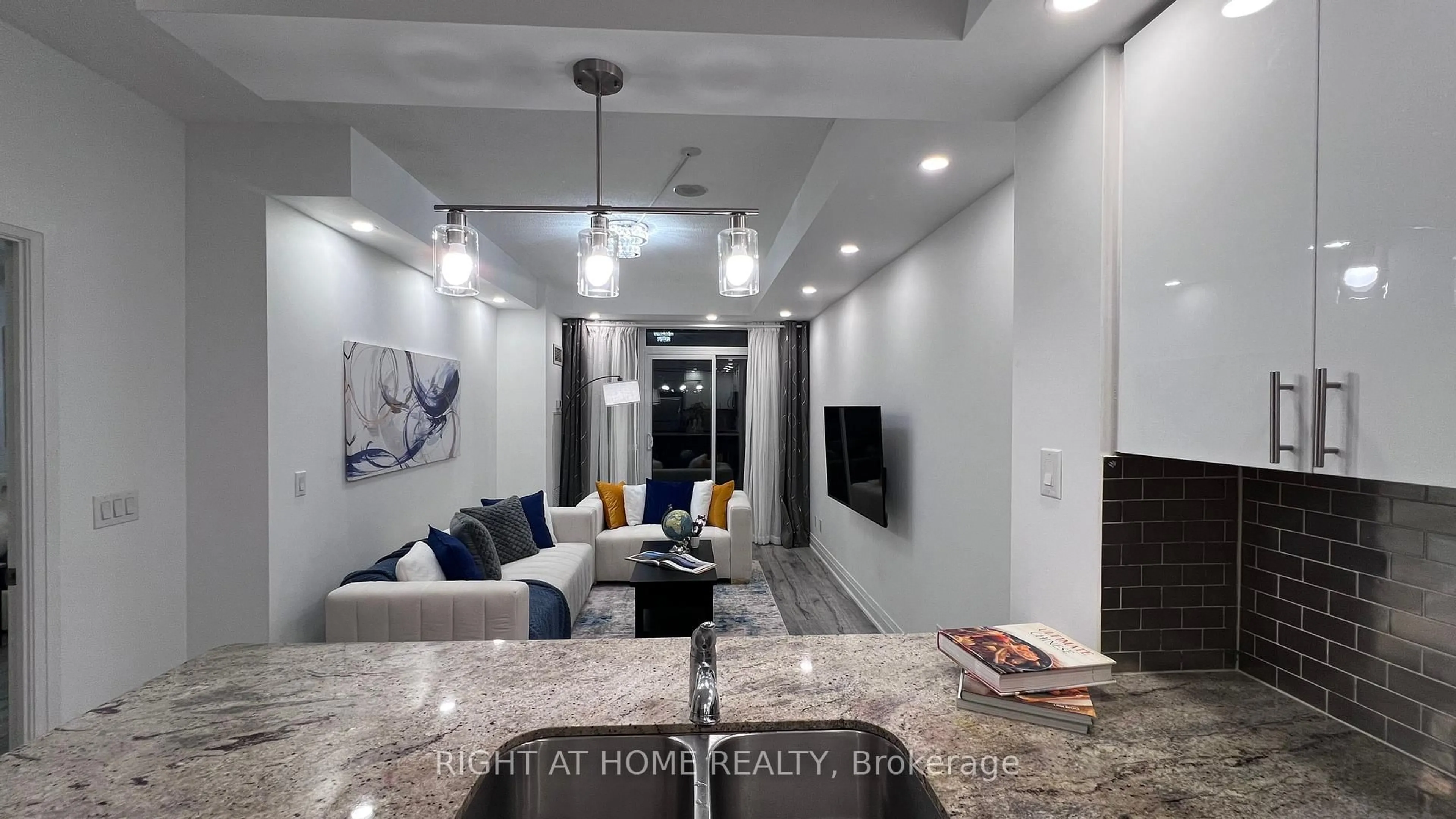 Open concept kitchen, unknown for 520 Steeles Ave #814, Vaughan Ontario L4J 0H2