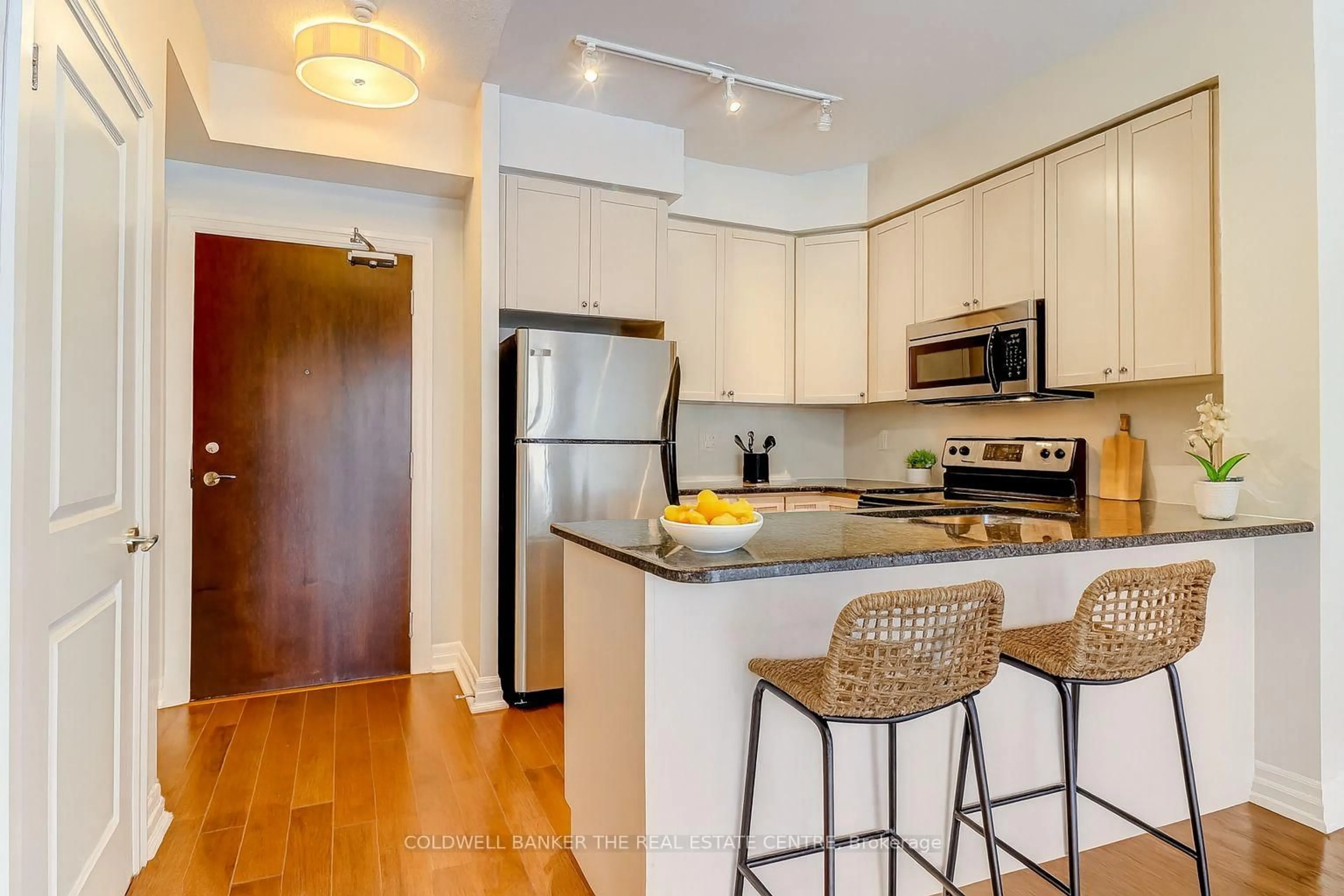Open concept kitchen, unknown for 180 John West Way #220, Aurora Ontario L4G 0R3