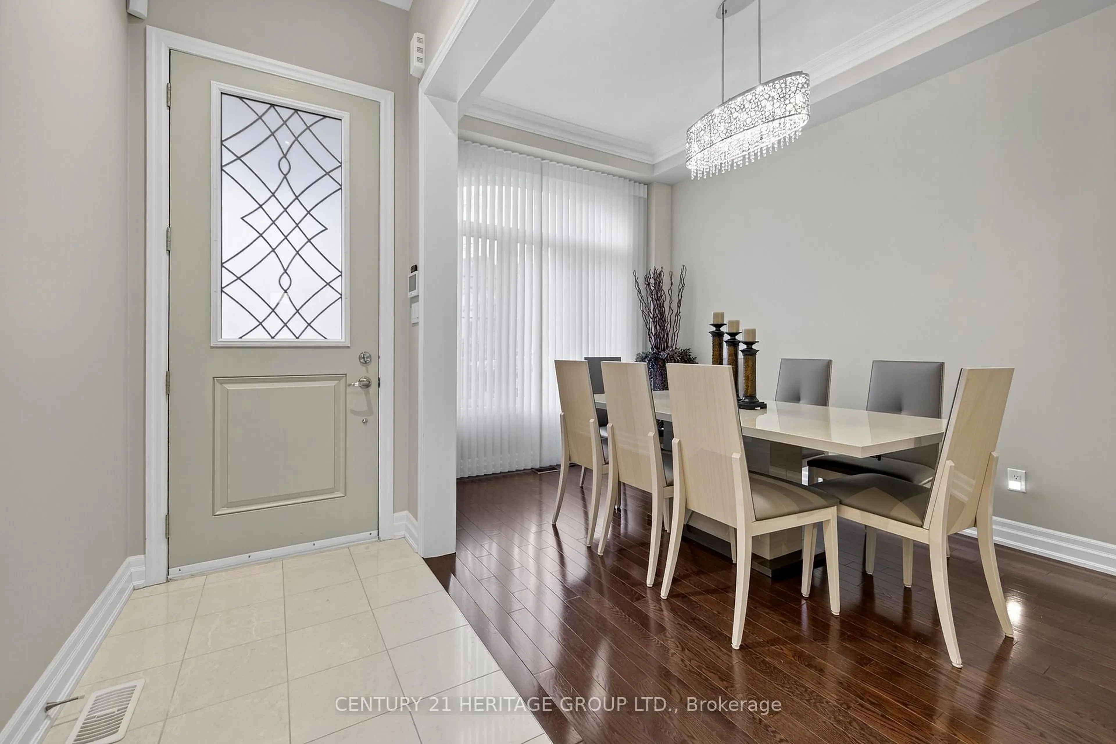 Dining room, unknown for 45 Robert Berry Cres, King Ontario L7B 1L6