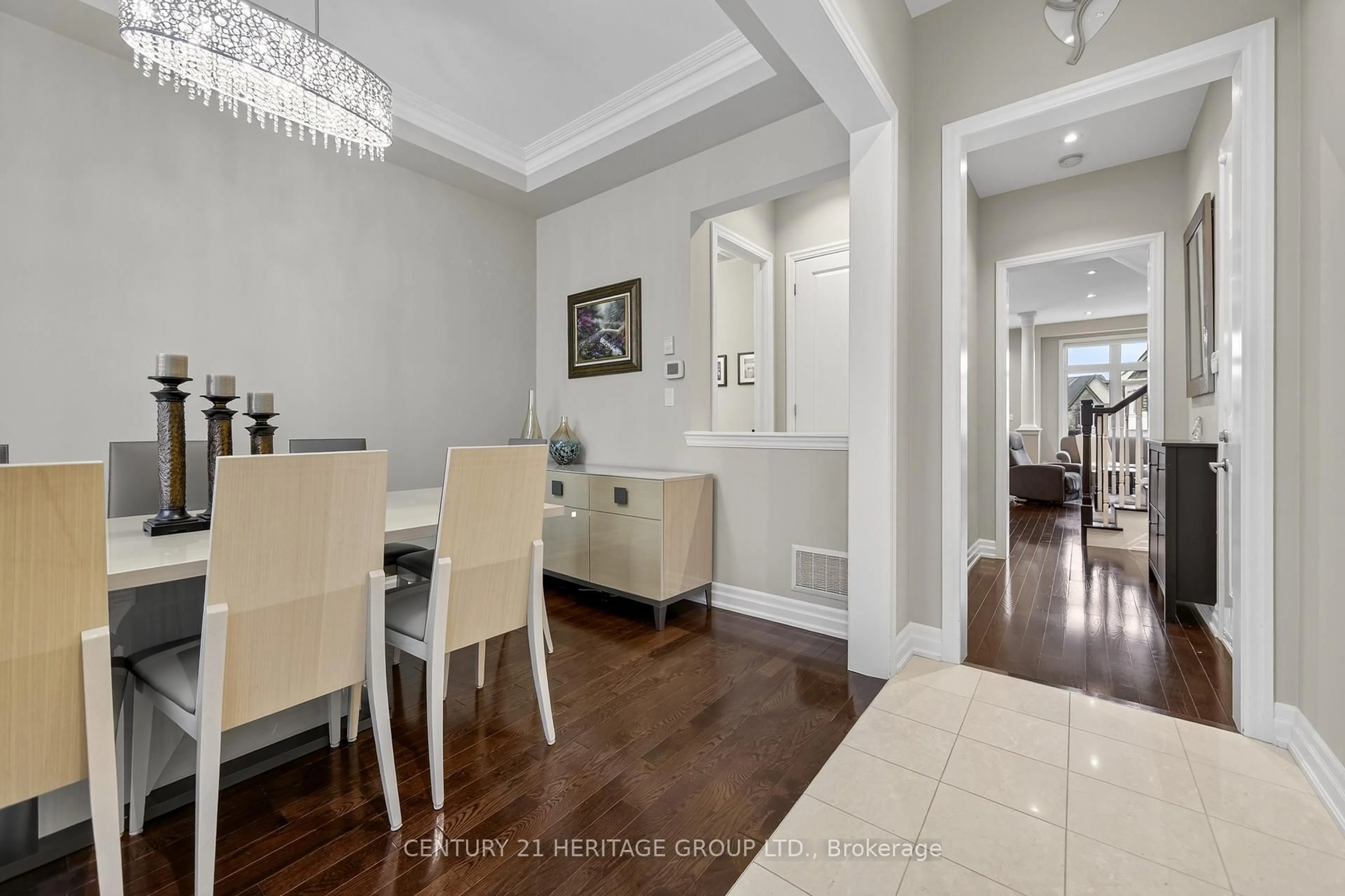 Dining room, unknown for 45 Robert Berry Cres, King Ontario L7B 1L6