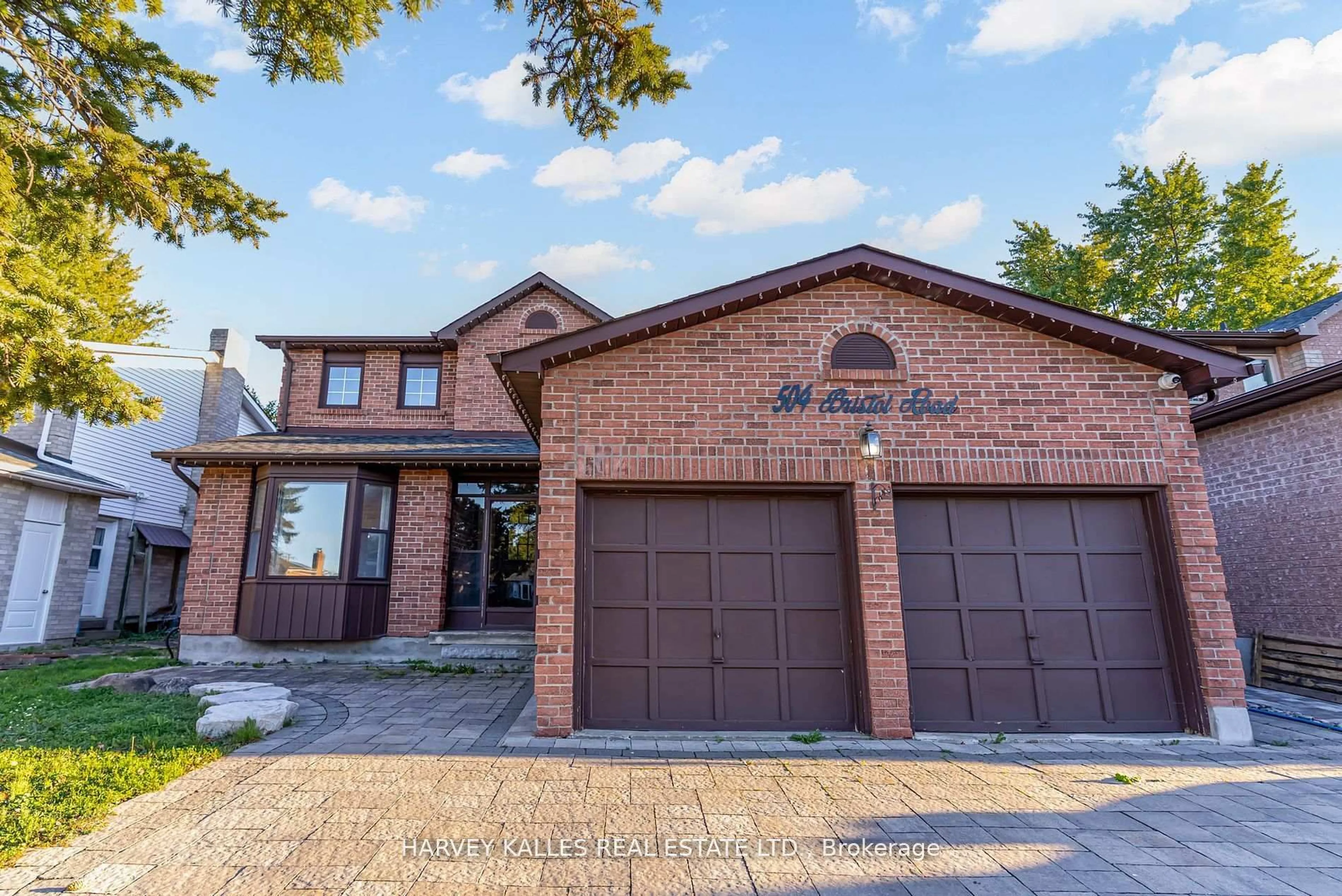 Home with brick exterior material, street for 504 Bristol Rd, Newmarket Ontario L3Y 6P8