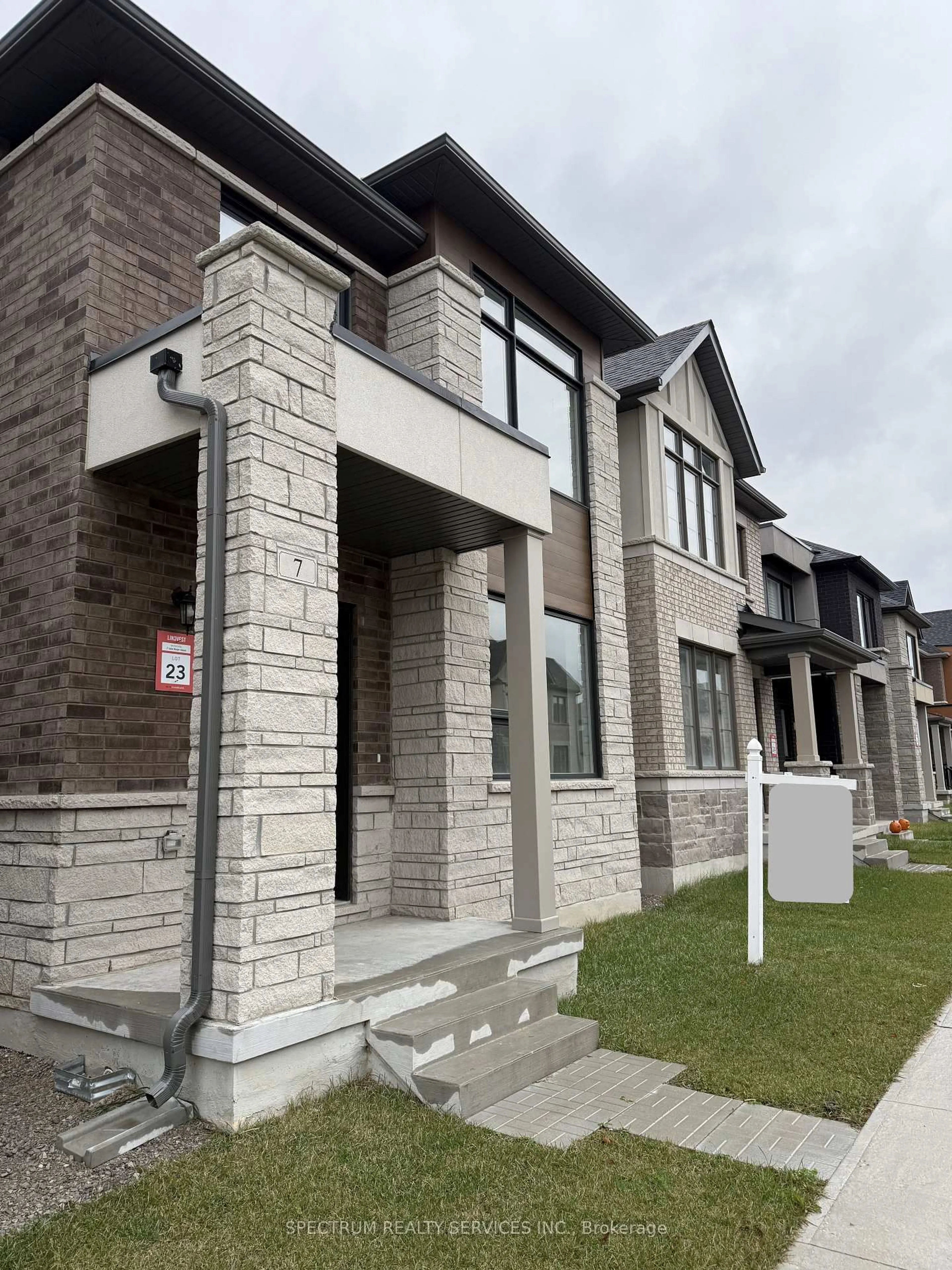 Home with brick exterior material, street for 7 John Rolph St, Markham Ontario L6B 1R8