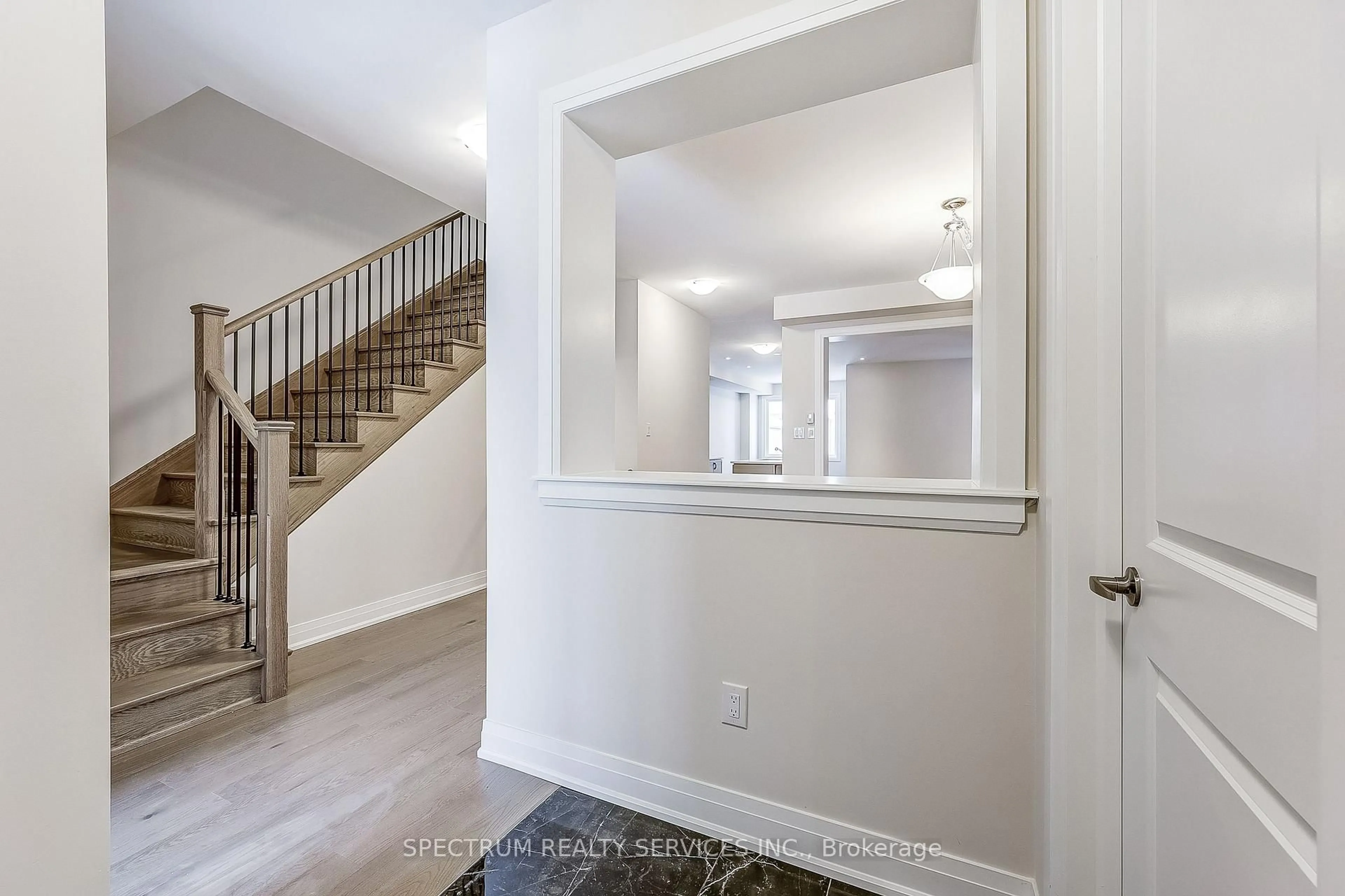 Indoor entryway for 37 John Rolph St, Markham Ontario L6B 1R8