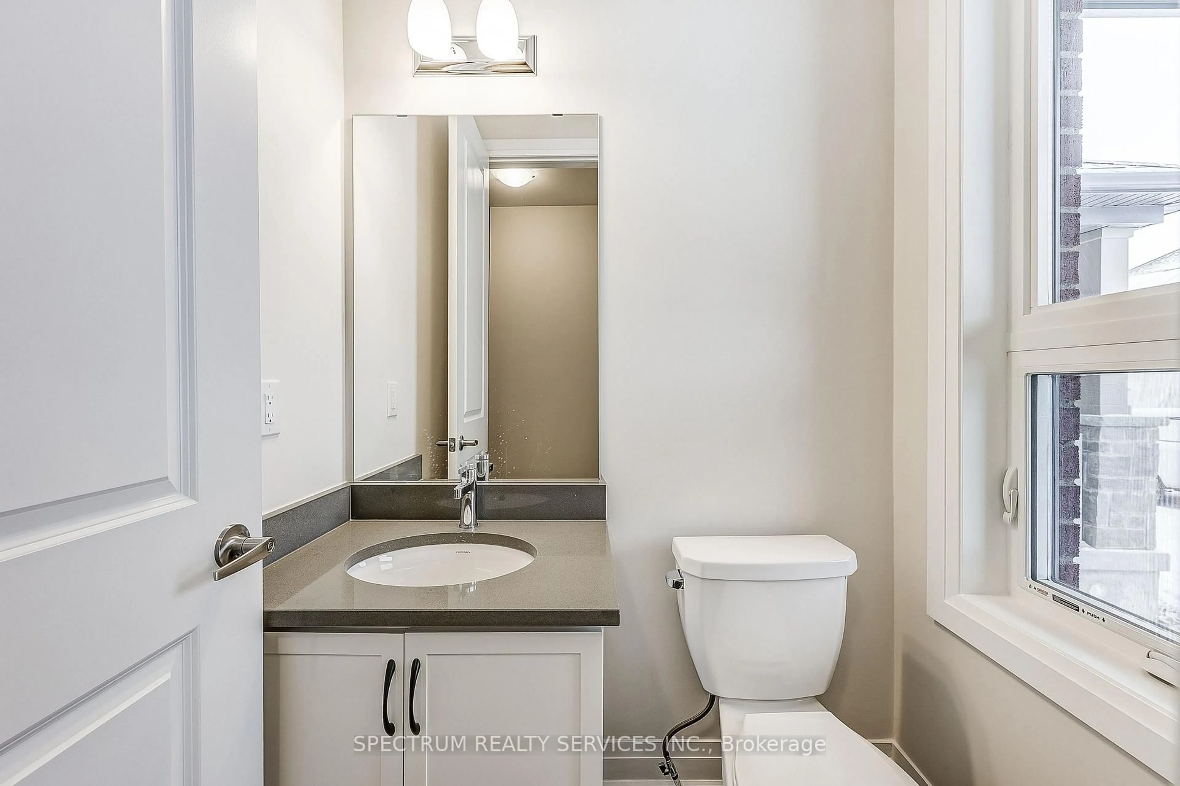 Standard bathroom, unknown for 37 John Rolph St, Markham Ontario L6B 1R8
