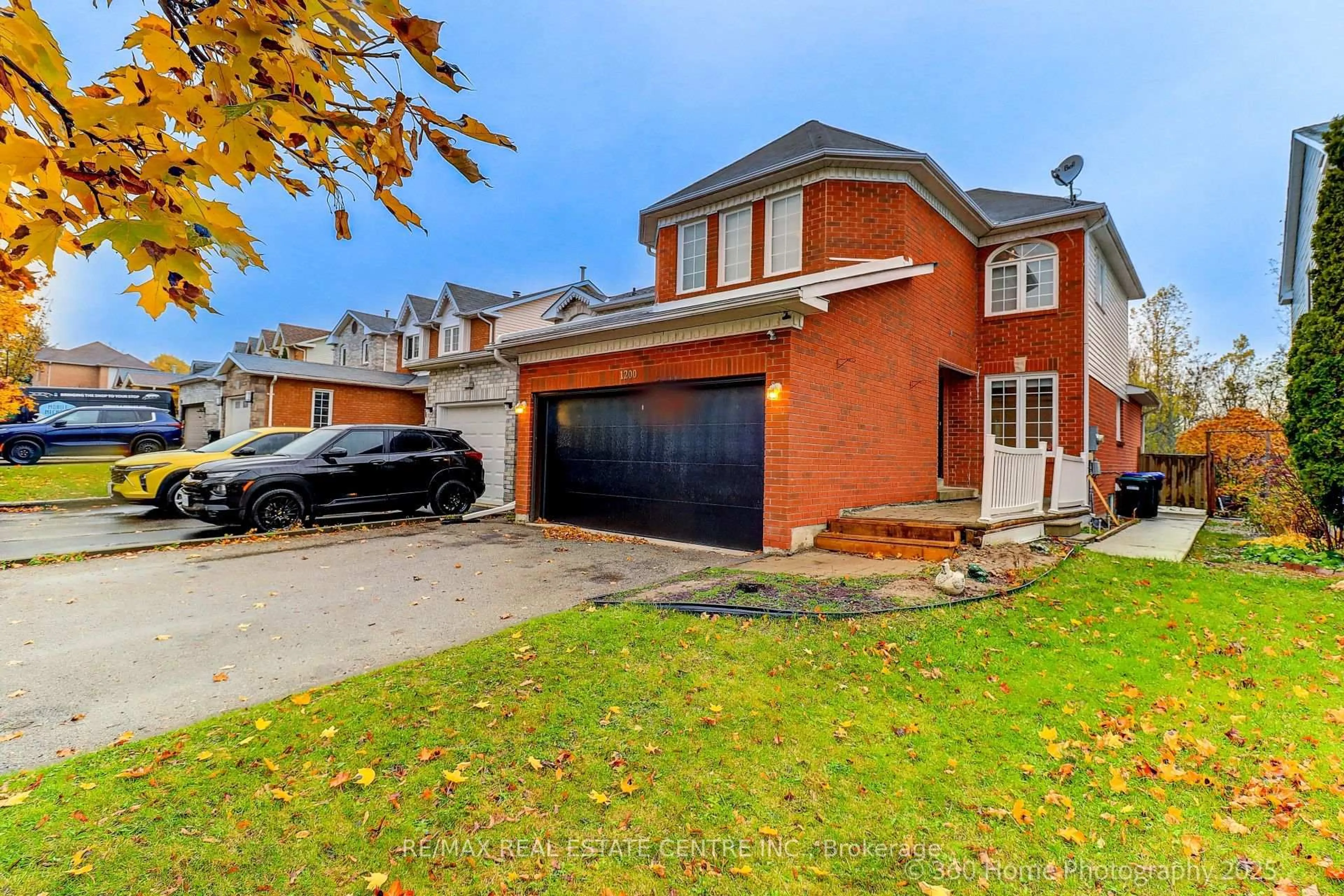 Home with brick exterior material, street for 1200 Benson St, Innisfil Ontario L9S 1Y4