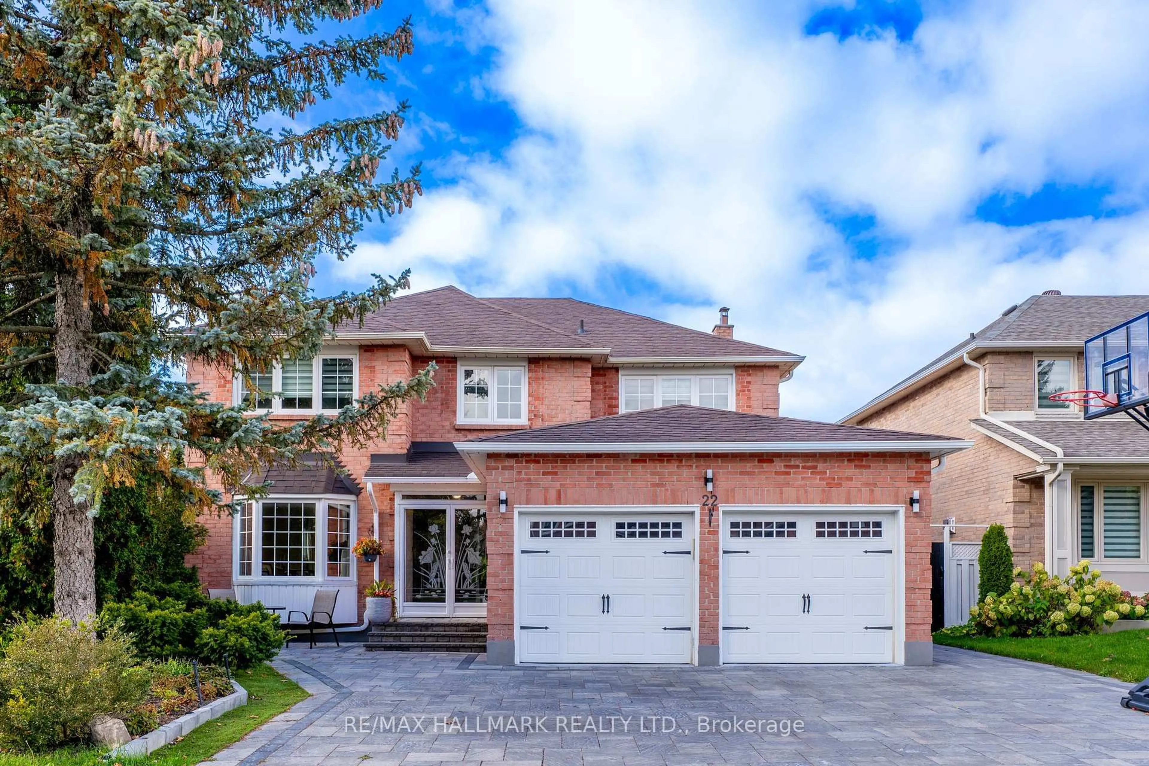 Home with brick exterior material, street for 22 Larratt Ln Ave, Richmond Hill Ontario L4C 9H9