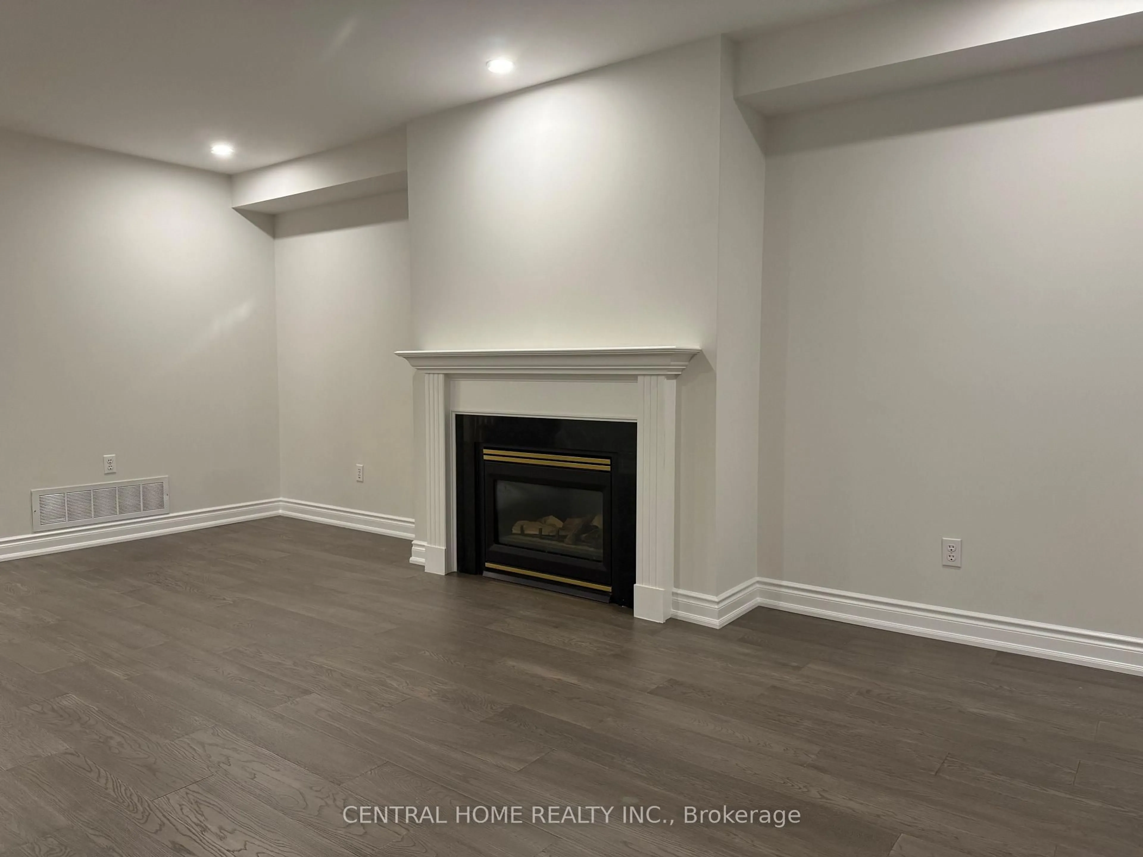 A pic of a room for 81 Bassett Ave, Richmond Hill Ontario L4B 4H5