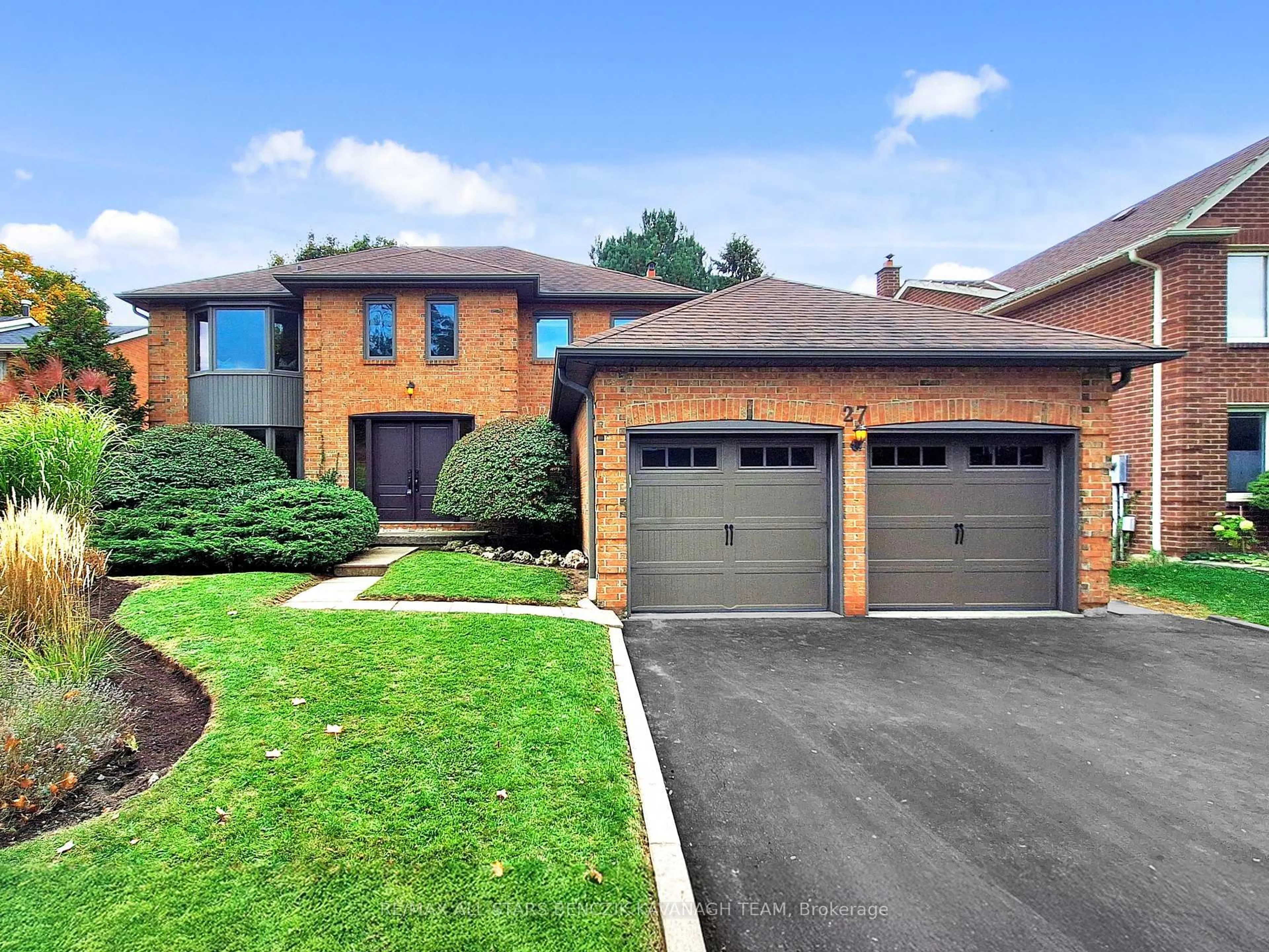 Home with brick exterior material, street for 27 Grove Rd, Markham Ontario L3P 4M2