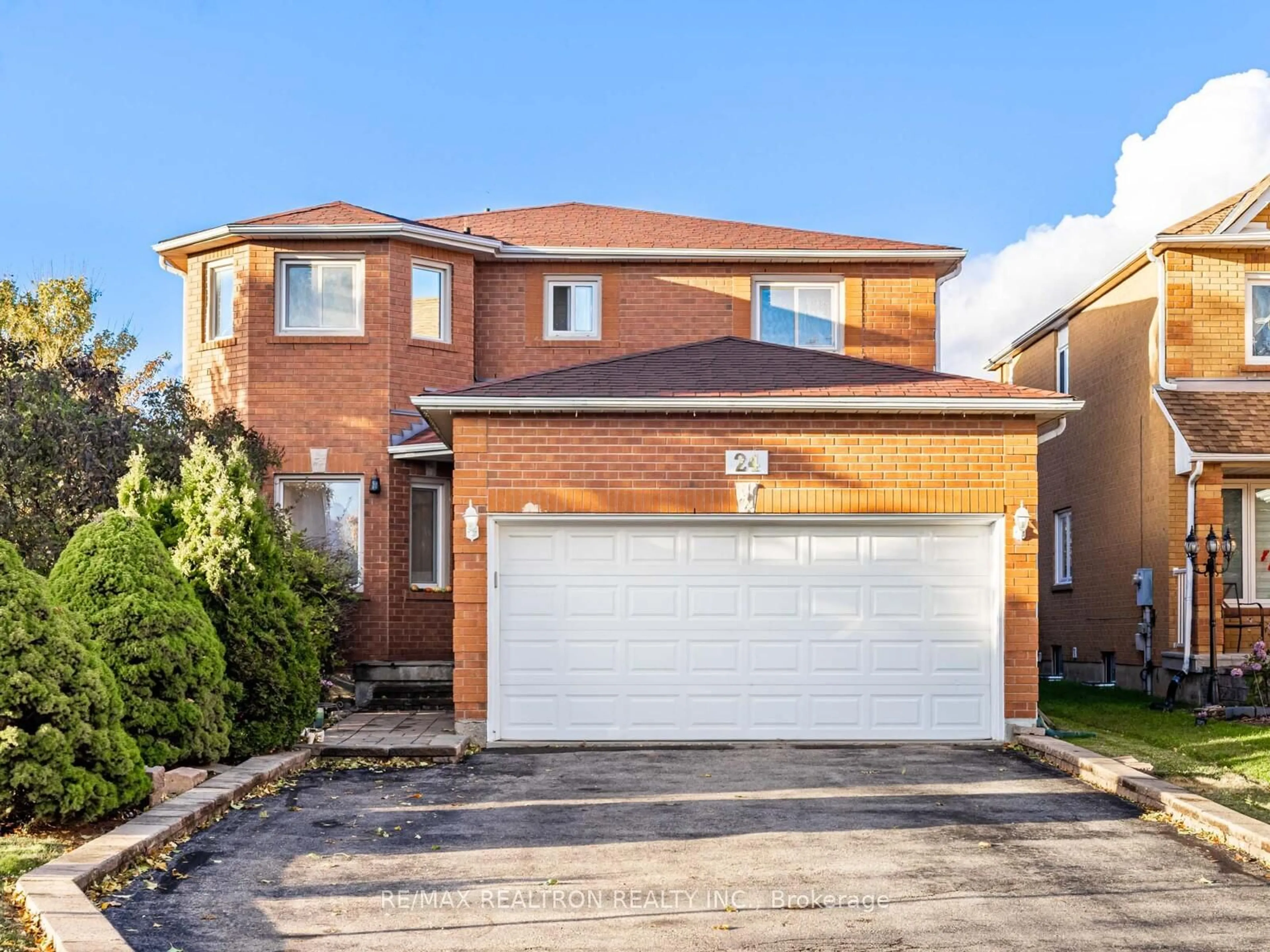 Home with brick exterior material, street for 24 Justus Dr, Richmond Hill Ontario L4C 9Z8