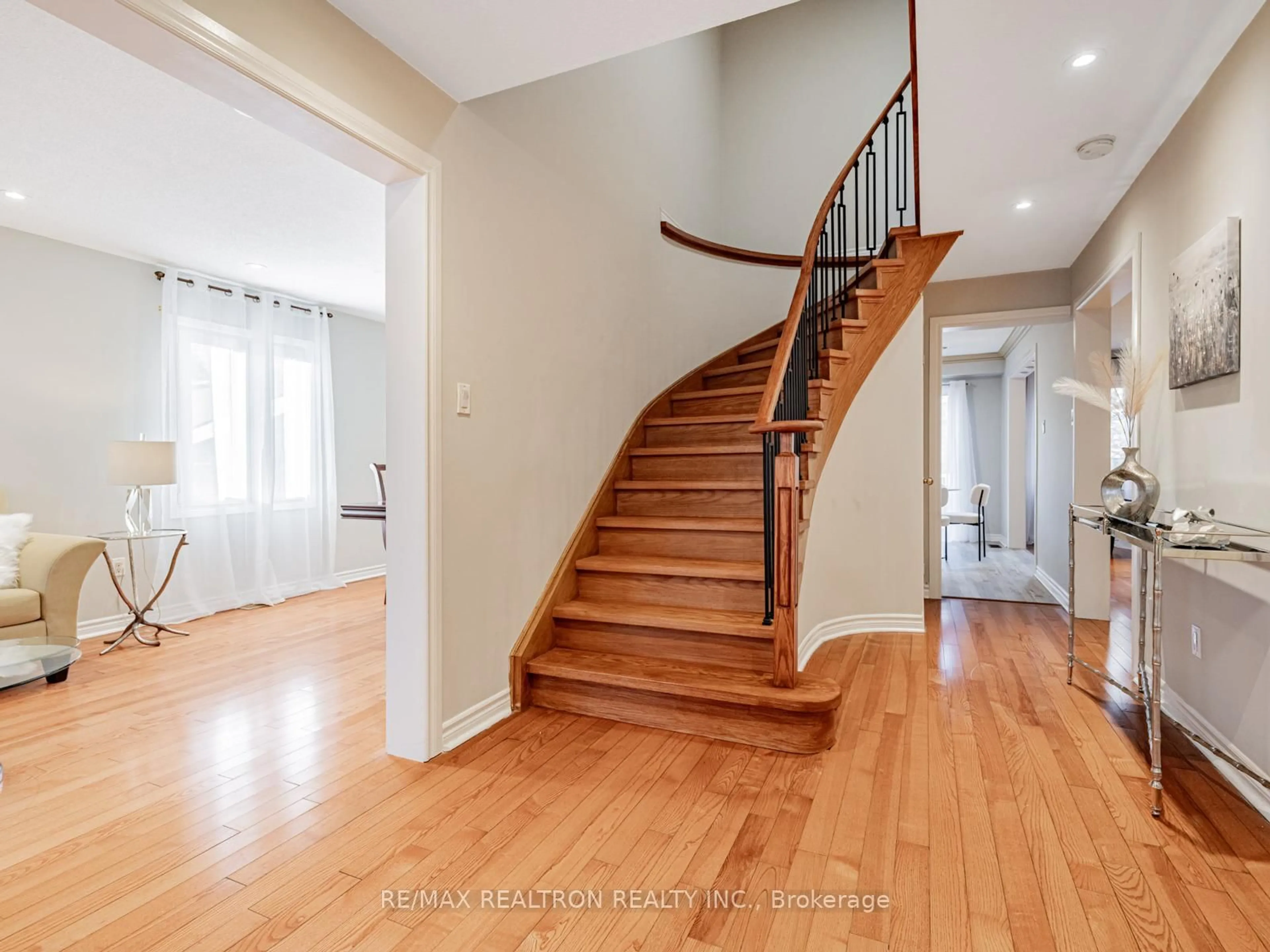 Unknown for 24 Justus Dr, Richmond Hill Ontario L4C 9Z8