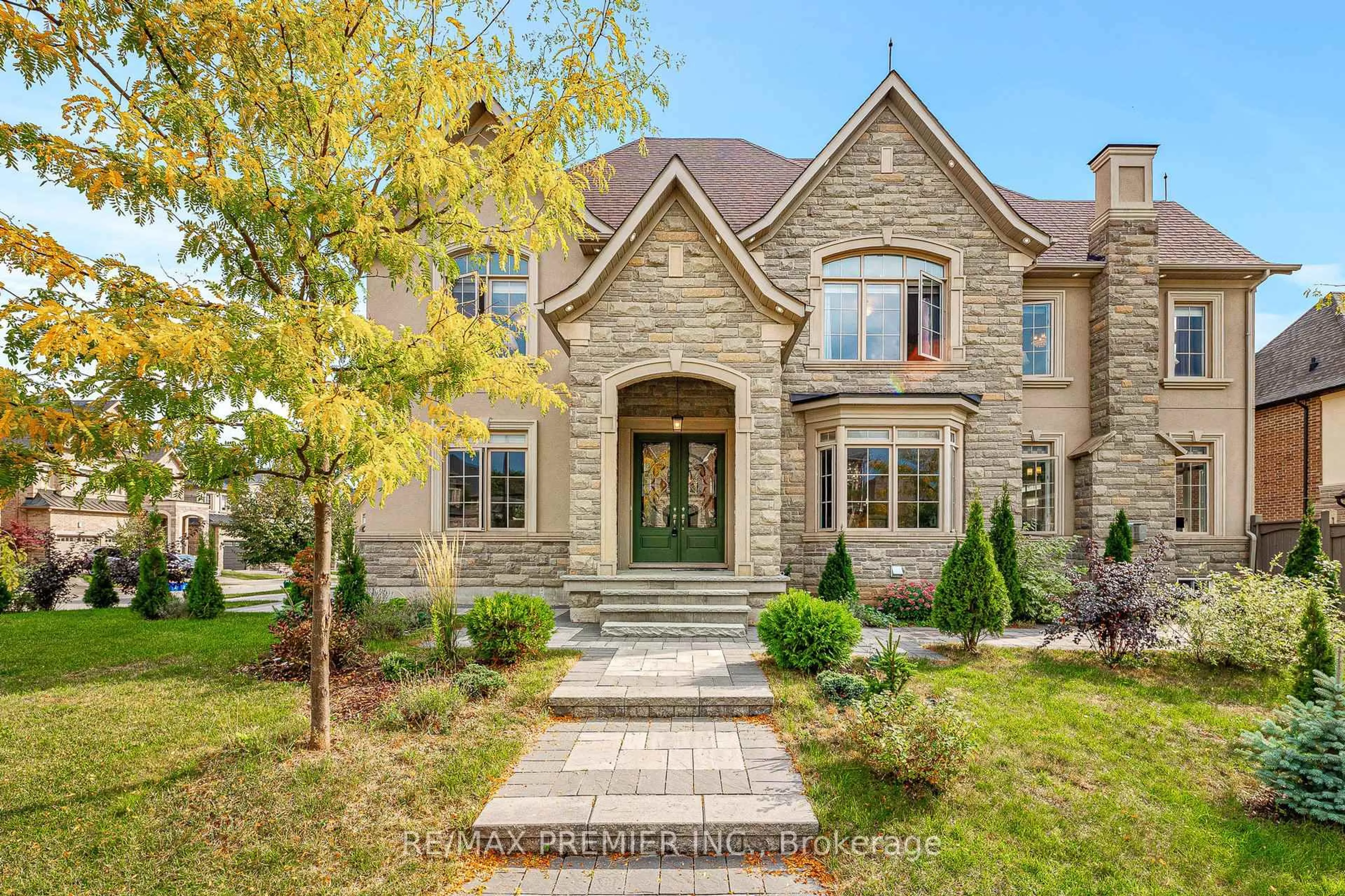 Home with brick exterior material, street for 28 Rivoli Dr, Vaughan Ontario L4H 3X2