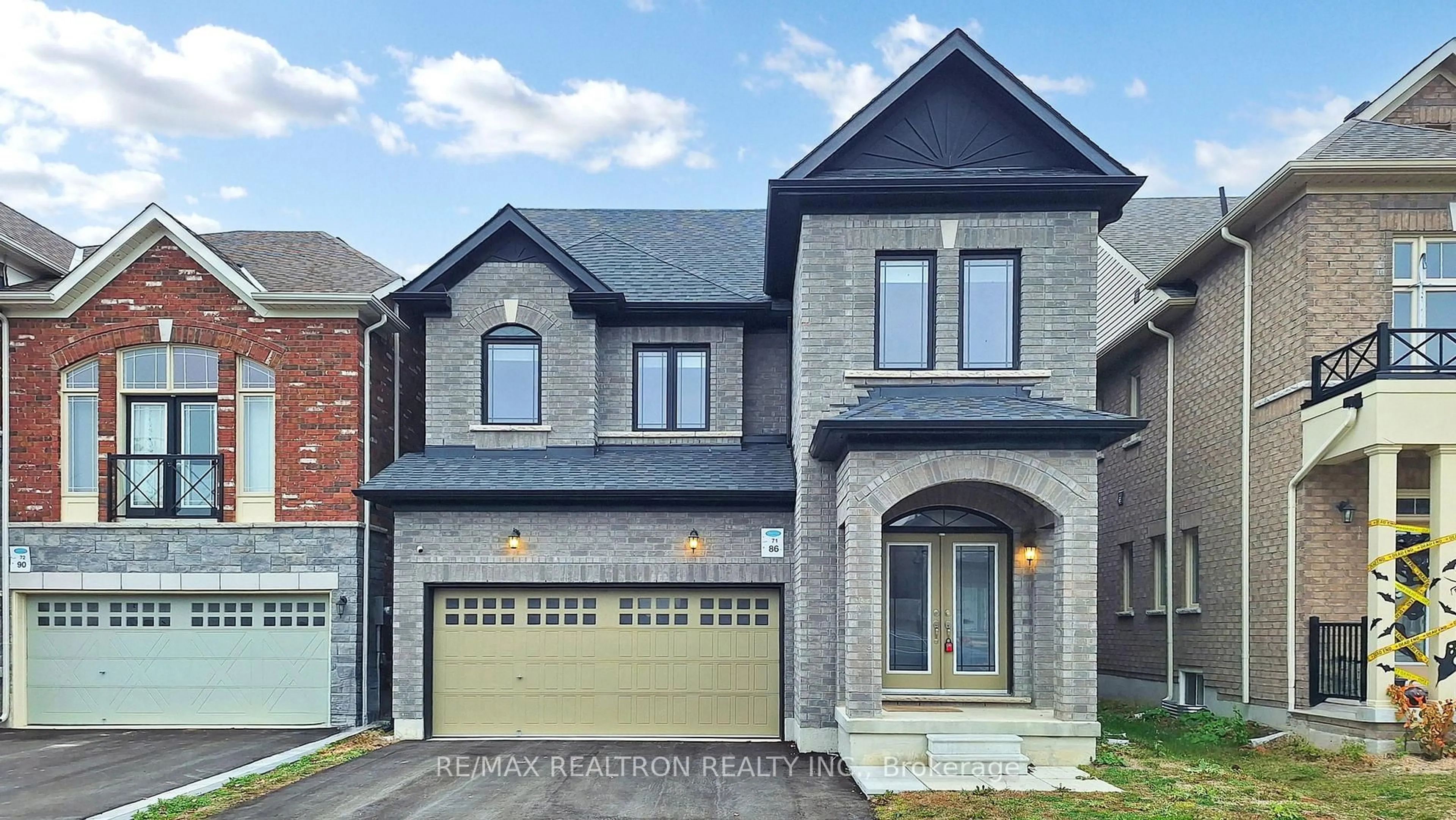 Home with brick exterior material, street for 86 Mac Campbell Way, Bradford West Gwillimbury Ontario L3Z 4M6
