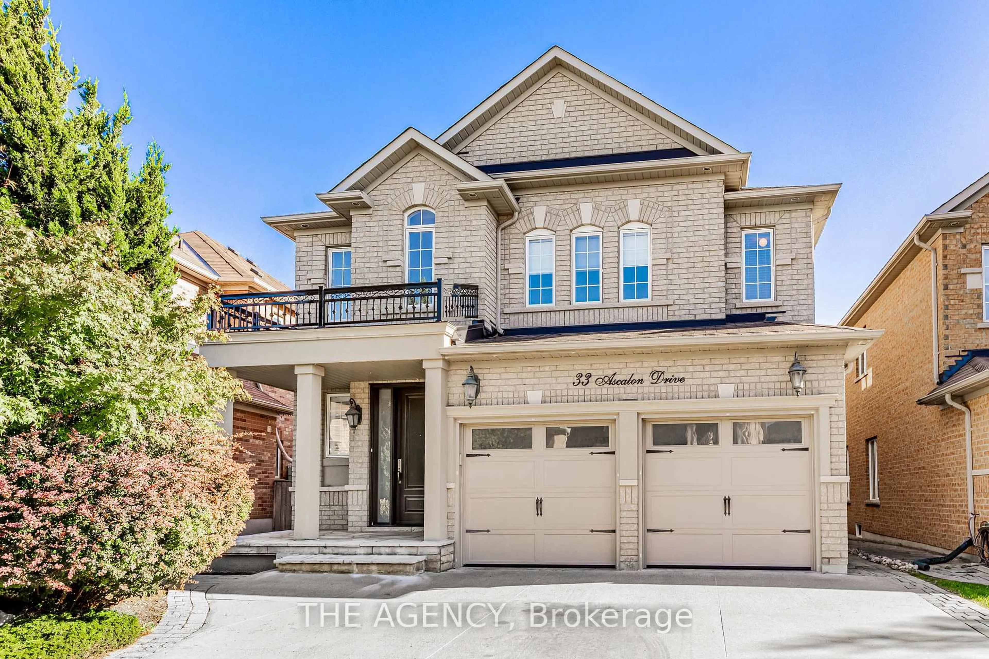 Home with brick exterior material, street for 33 Ascalon Dr, Vaughan Ontario L6A 0M5