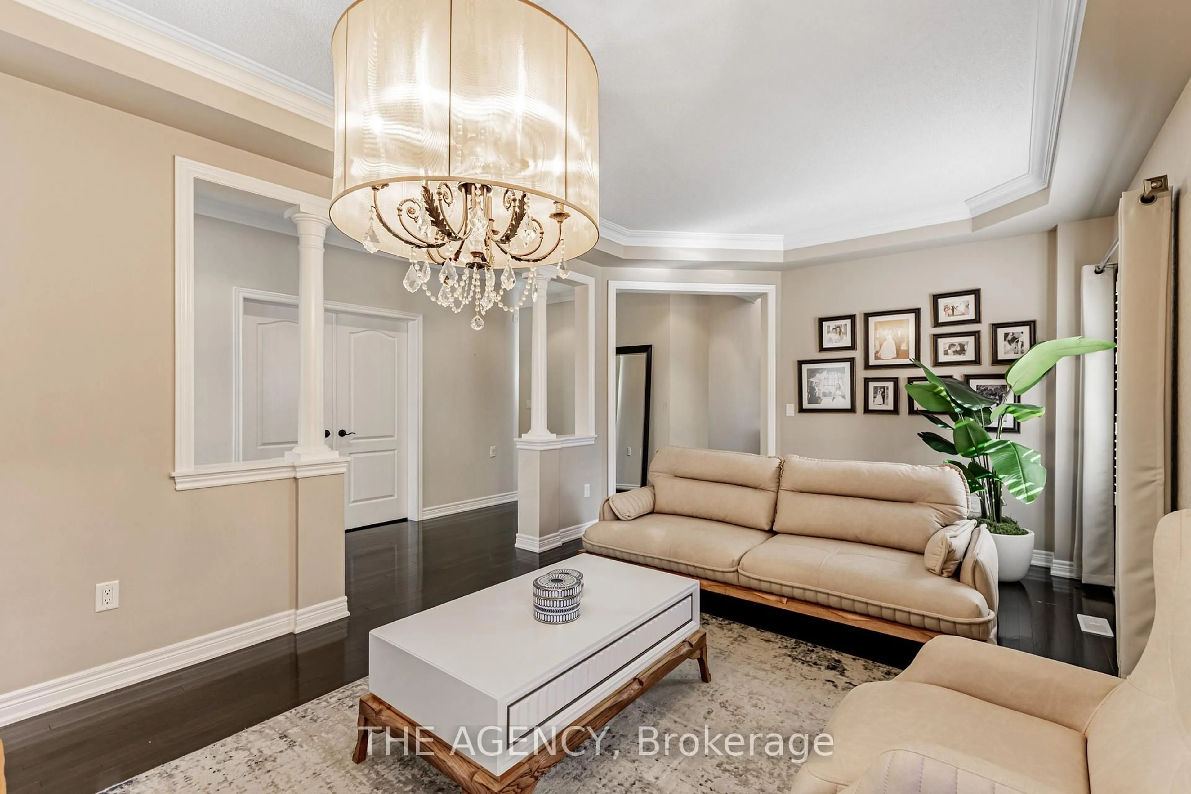 Living room with furniture, unknown for 33 Ascalon Dr, Vaughan Ontario L6A 0M5