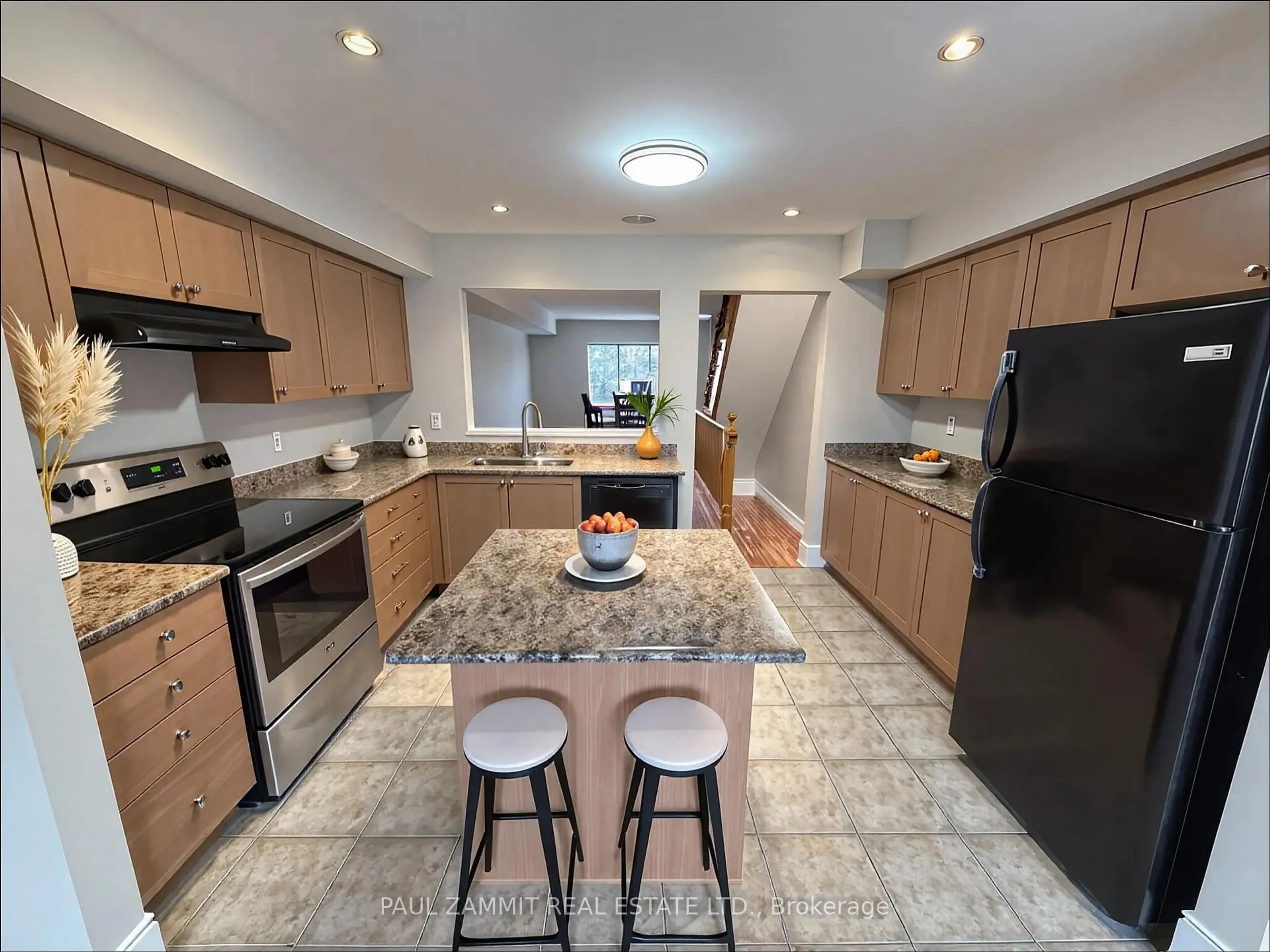 Open concept kitchen, ceramic/tile floor for 74 Sanctuary Way, Markham Ontario L6E 0C2