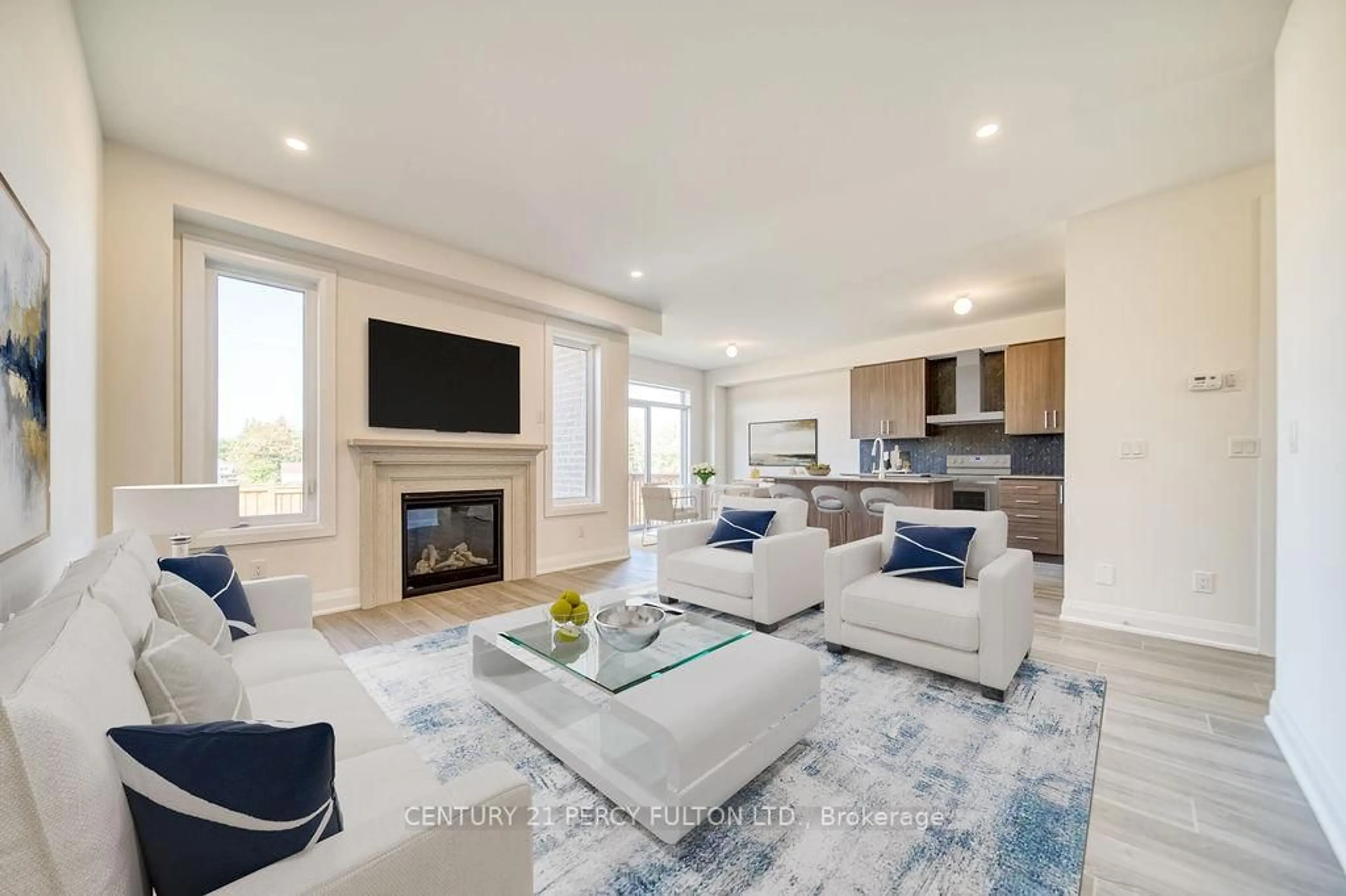 Living room with furniture, unknown for 1350 Davis Loop, Innisfil Ontario L0L 1W0