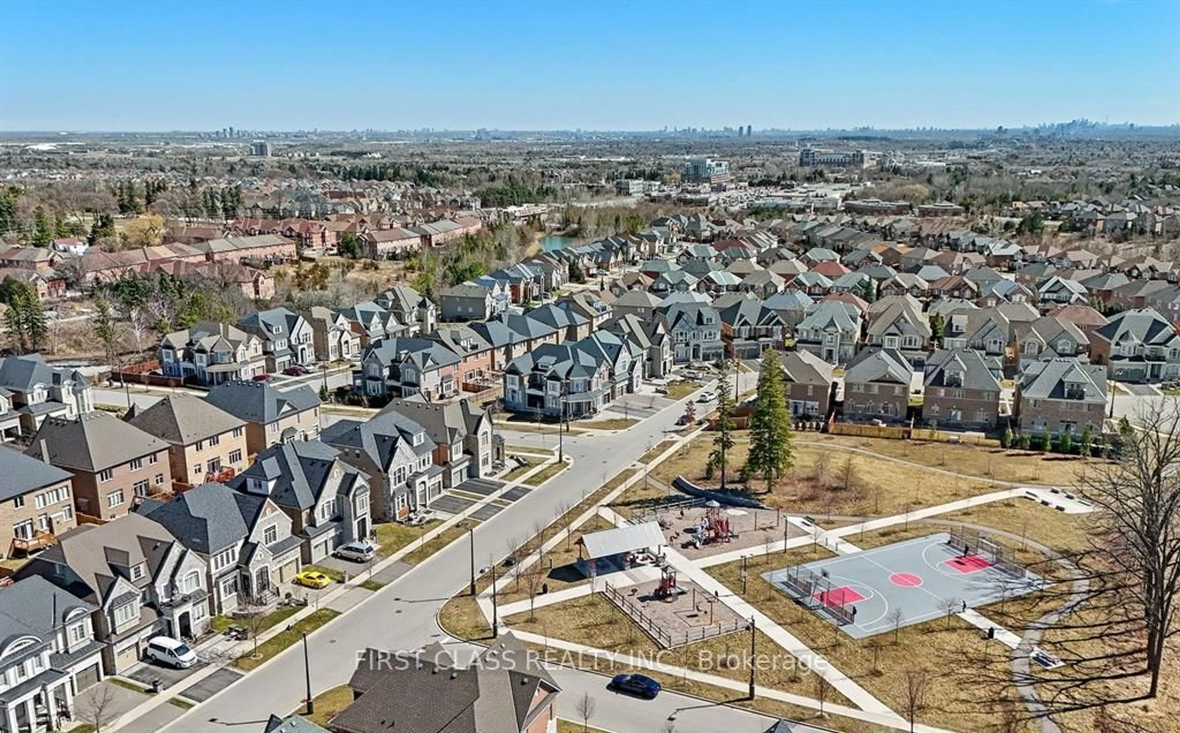 A pic from outside/outdoor area/front of a property/back of a property/a pic from drone, unknown for 21 Rhine River St, Richmond Hill Ontario L4E 1E3