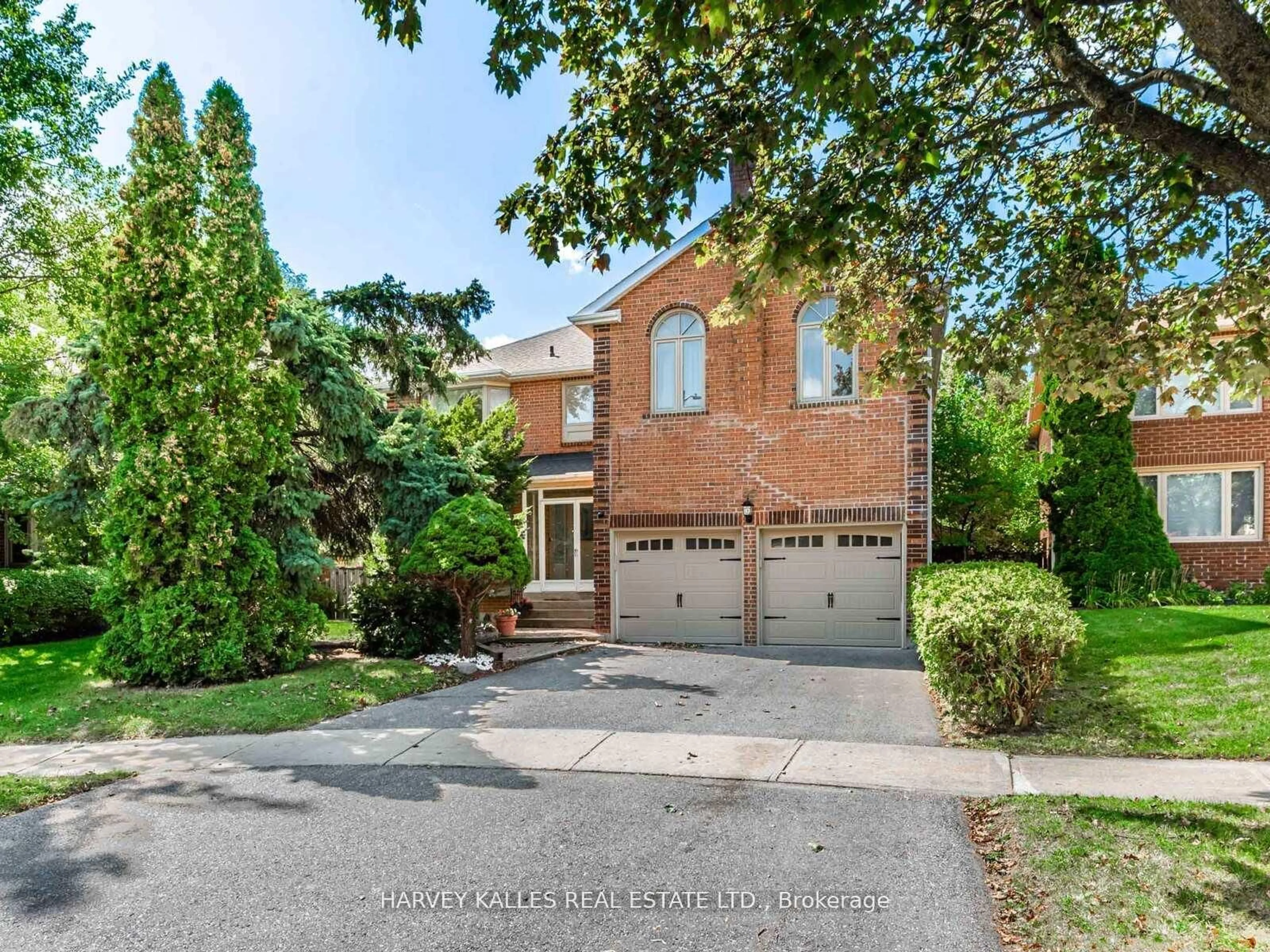 Home with brick exterior material, street for 85 Franmore Circ, Vaughan Ontario L4J 3B9