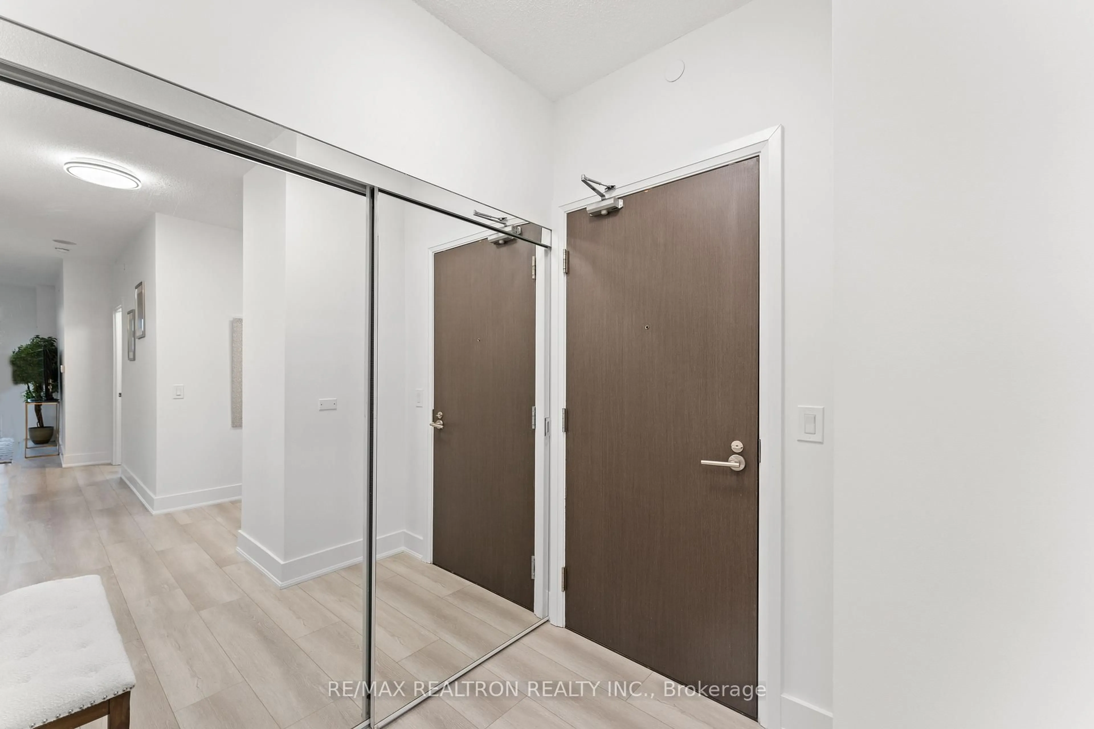 Indoor entryway for 7900 Bathurst St #229, Vaughan Ontario L4J 0J9