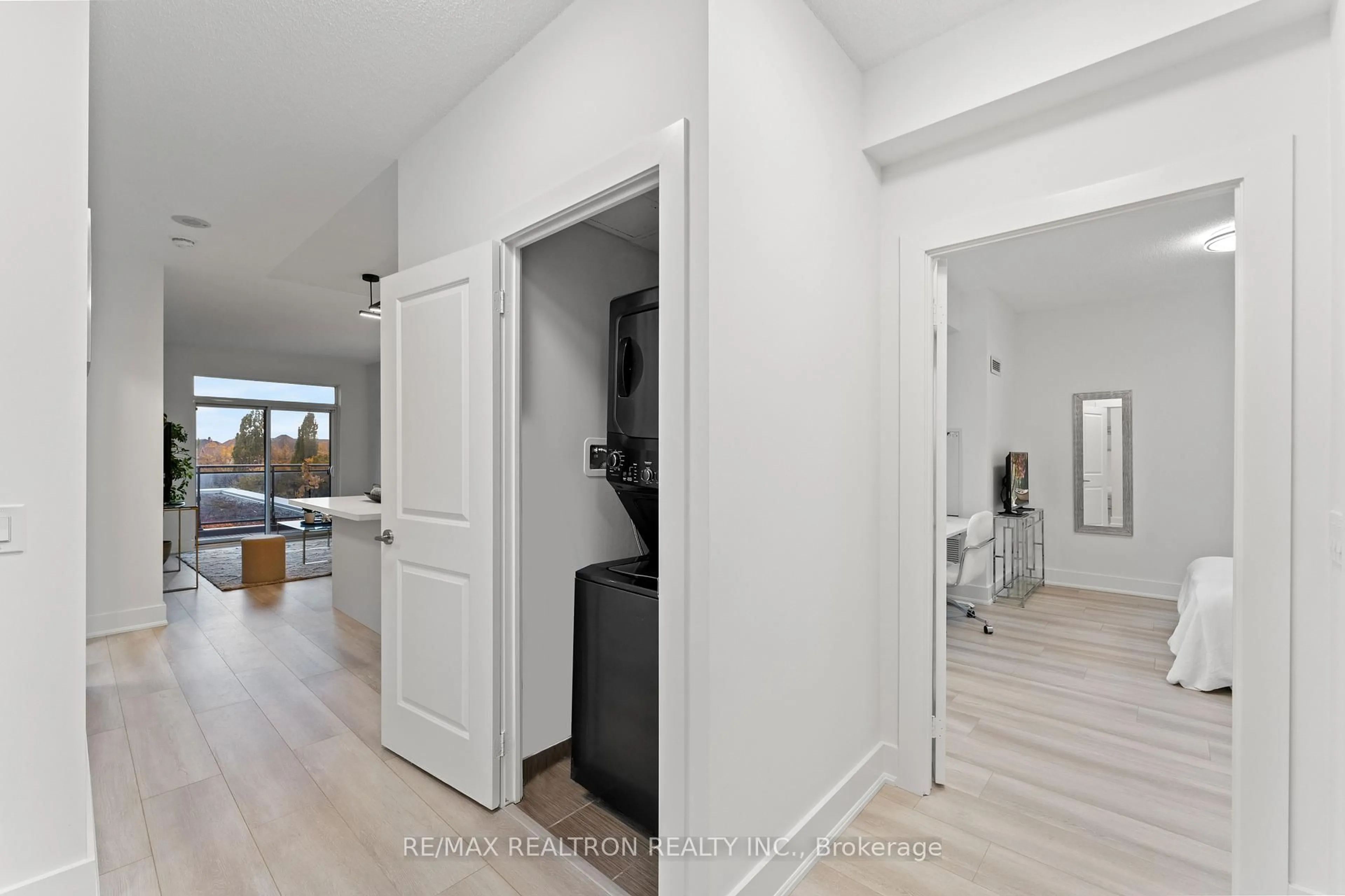 Indoor entryway for 7900 Bathurst St #229, Vaughan Ontario L4J 0J9