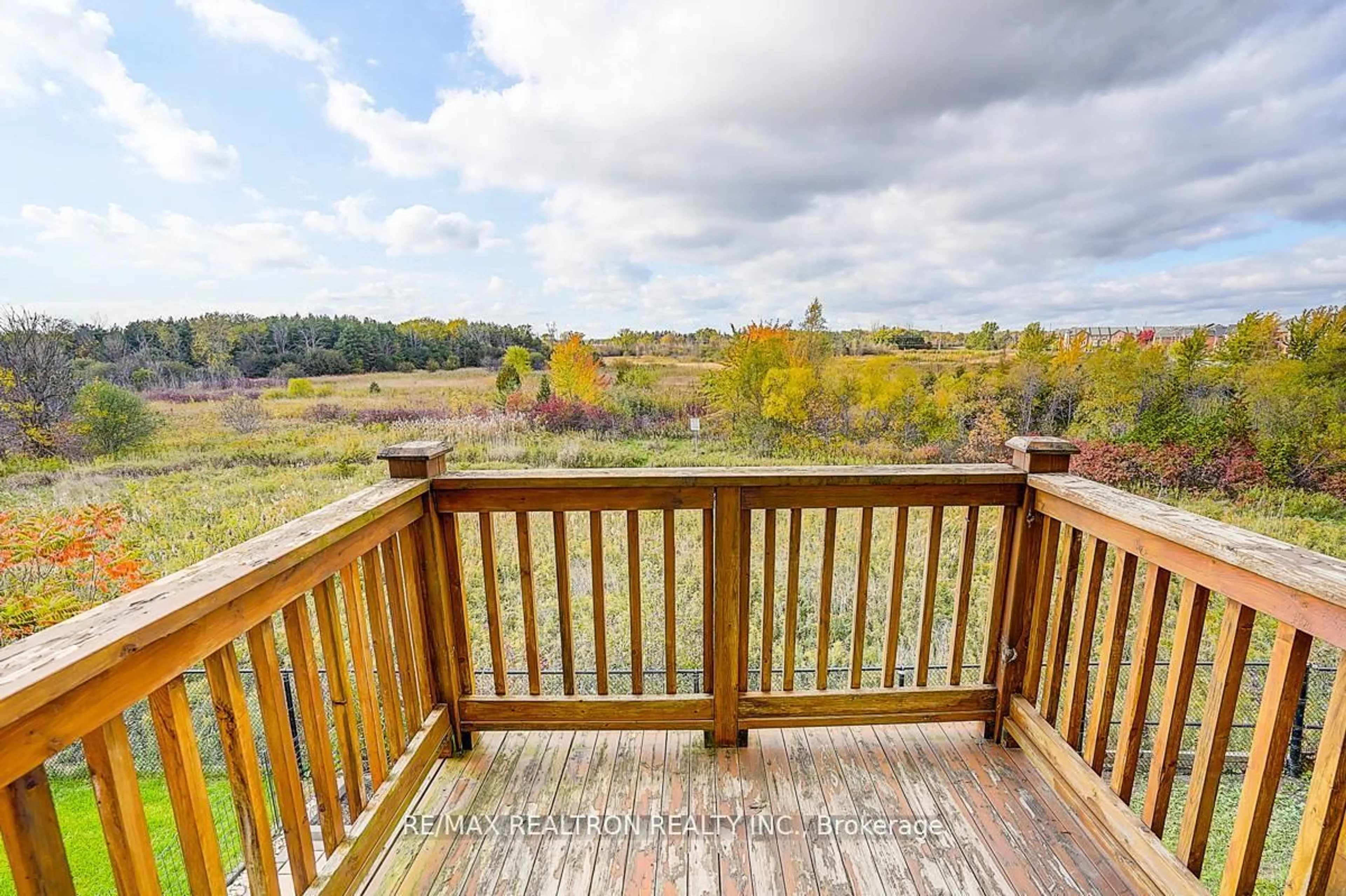 Patio, water/lake/river/ocean view for 20 Prince Charles Way, Markham Ontario L6C 0B5