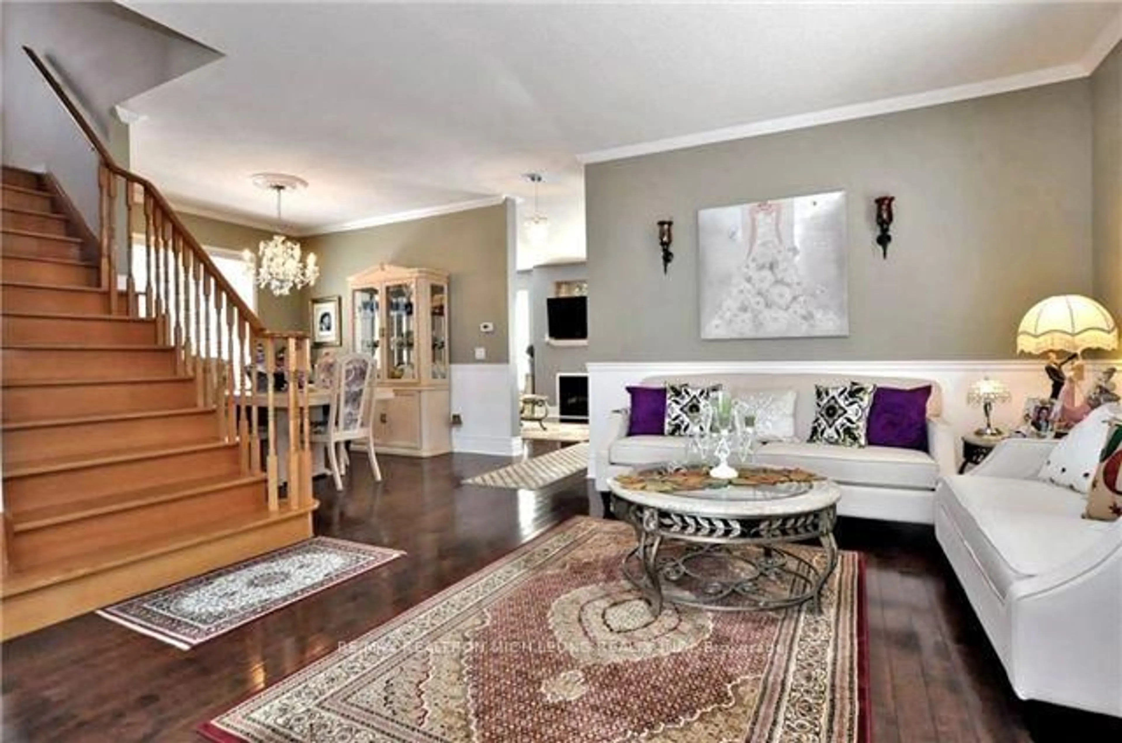 Living room with furniture, unknown for 81 Spring Farm Rd, Aurora Ontario L4G 7W7