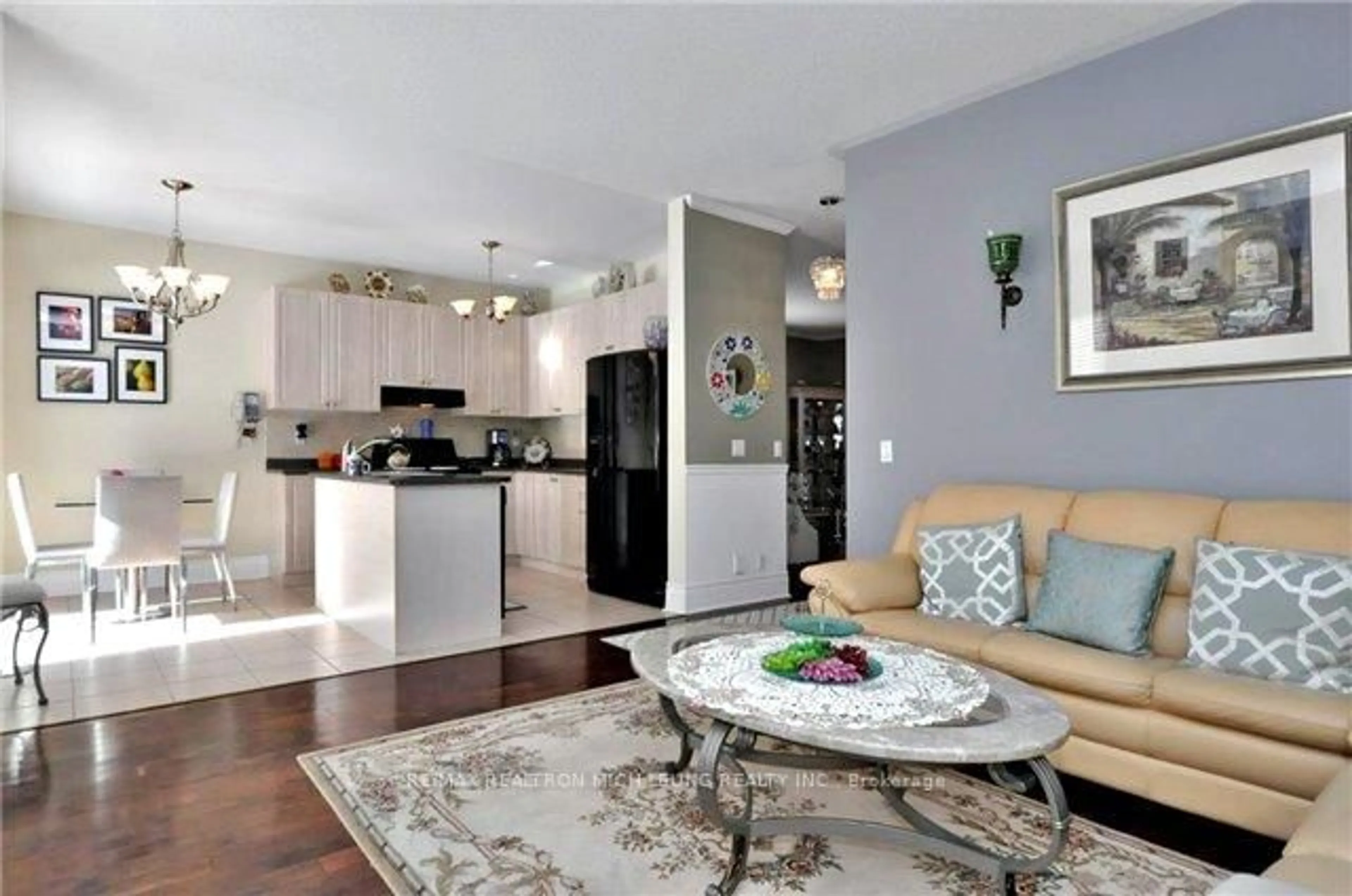 Open concept kitchen, unknown for 81 Spring Farm Rd, Aurora Ontario L4G 7W7