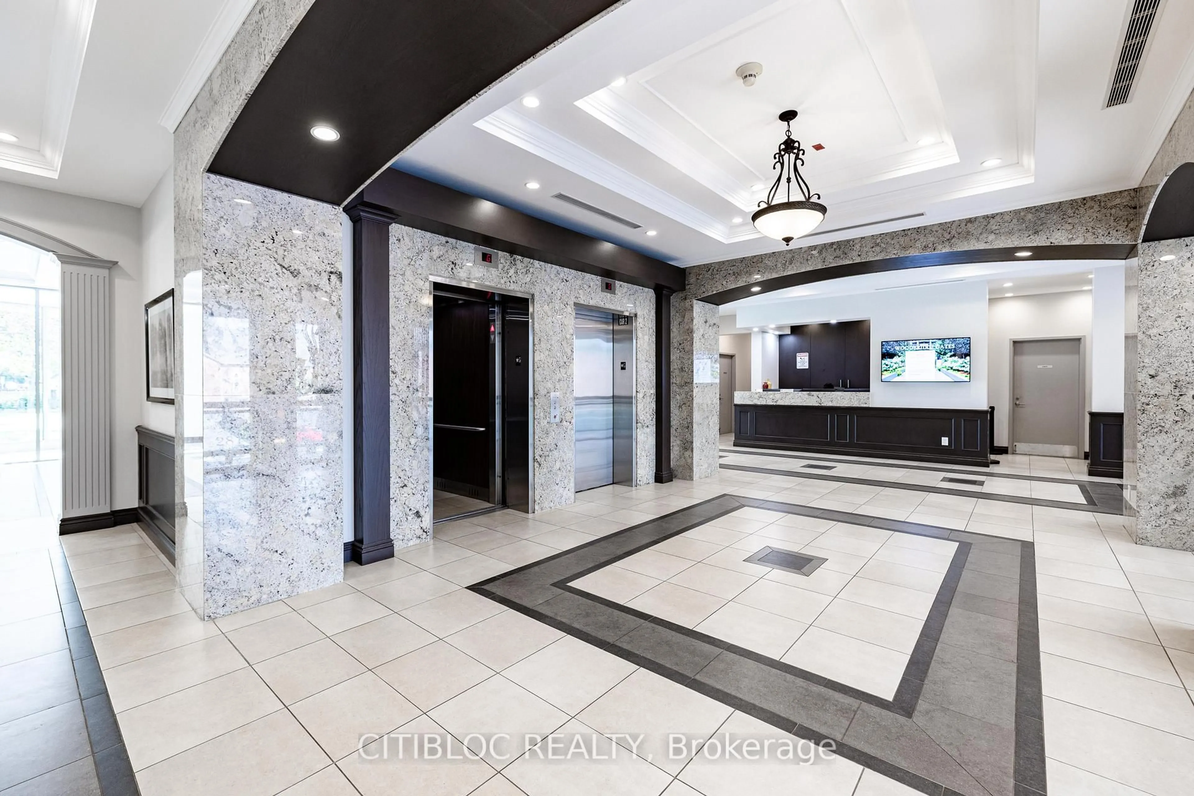 Indoor foyer for 281 Woodbridge Ave #205, Vaughan Ontario L4L 0C6