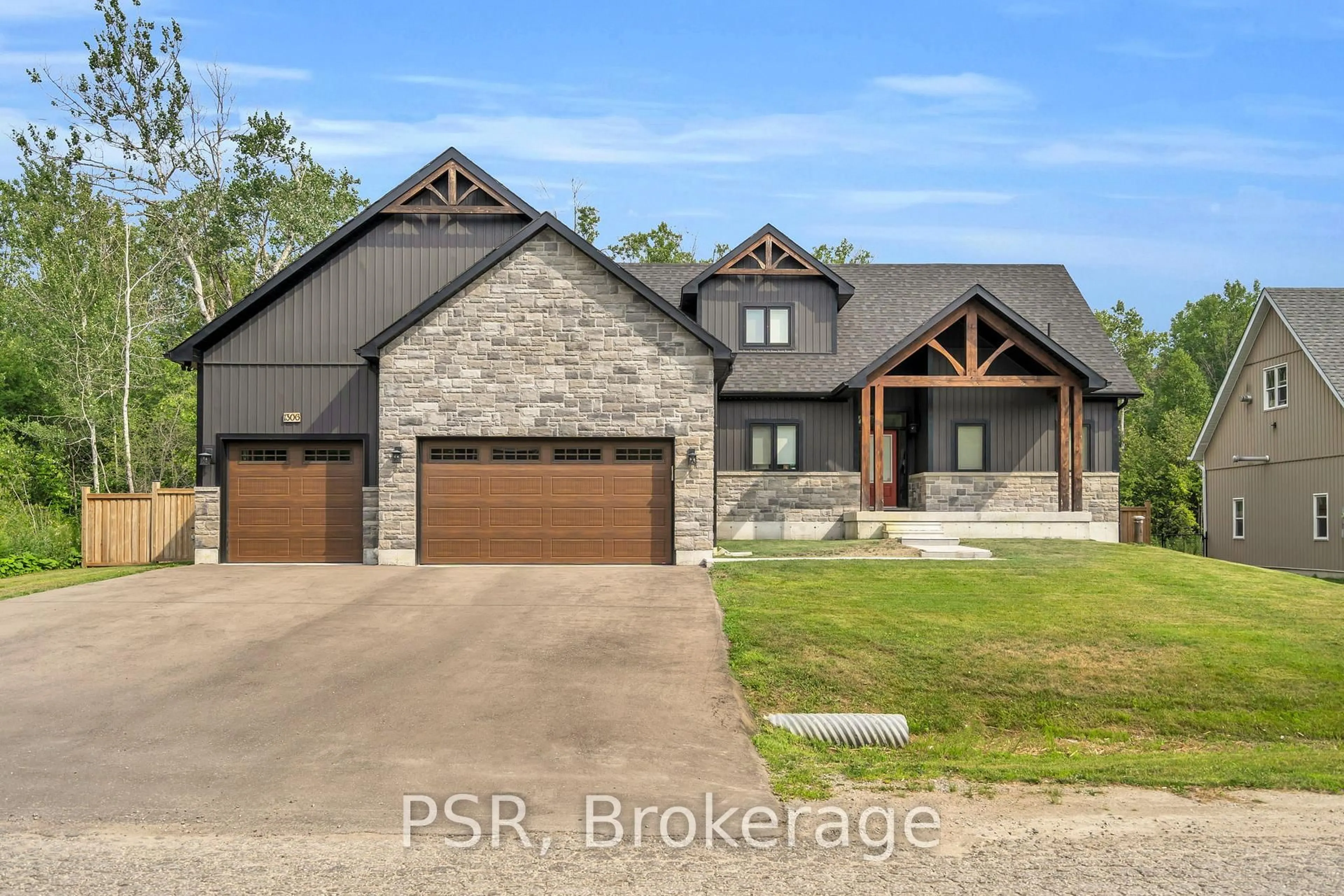 Home with brick exterior material, street for 1306 Squire St, Innisfil Ontario L0L 1W0