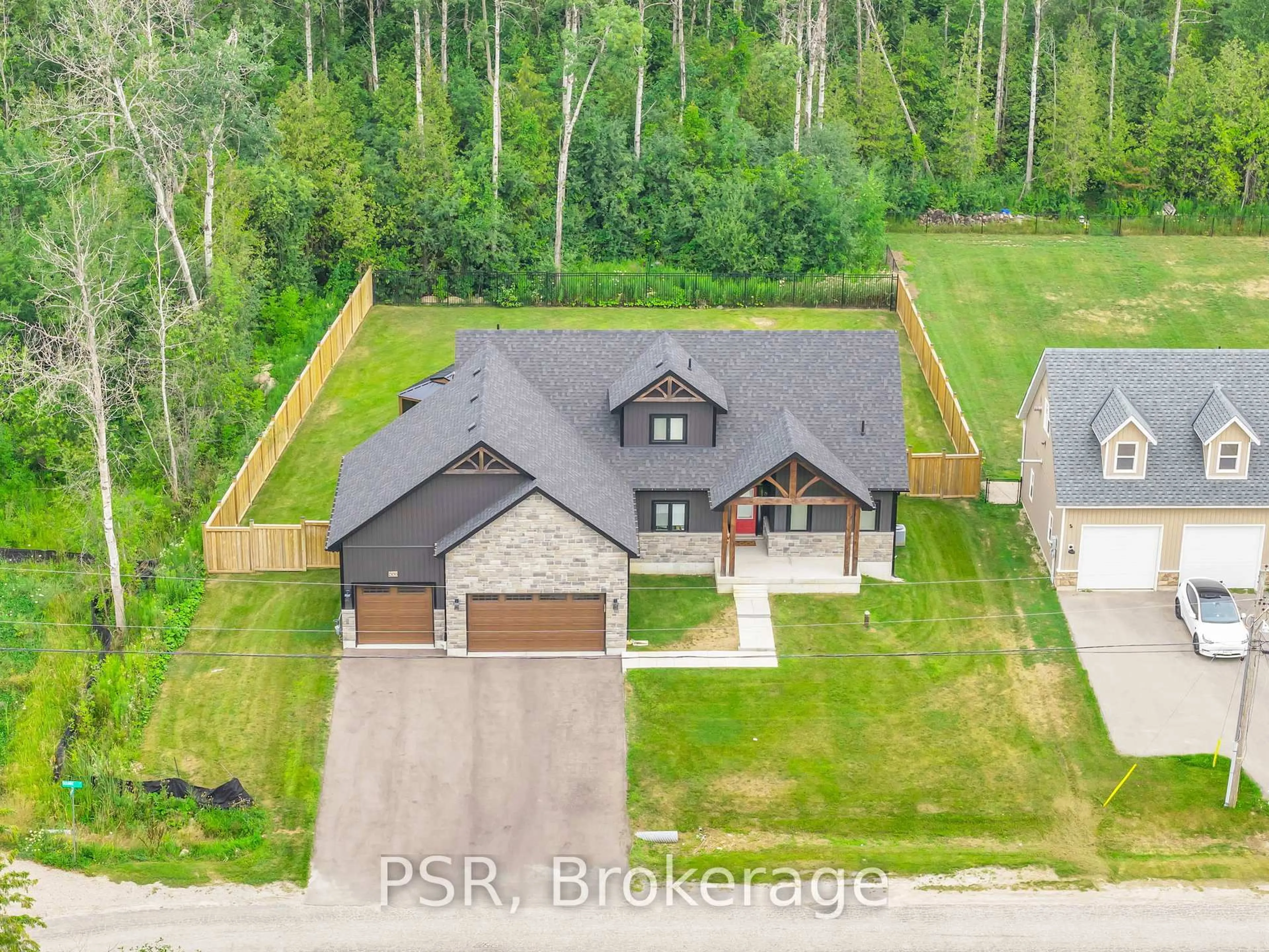 A pic from outside/outdoor area/front of a property/back of a property/a pic from drone, unknown for 1306 Squire St, Innisfil Ontario L0L 1W0