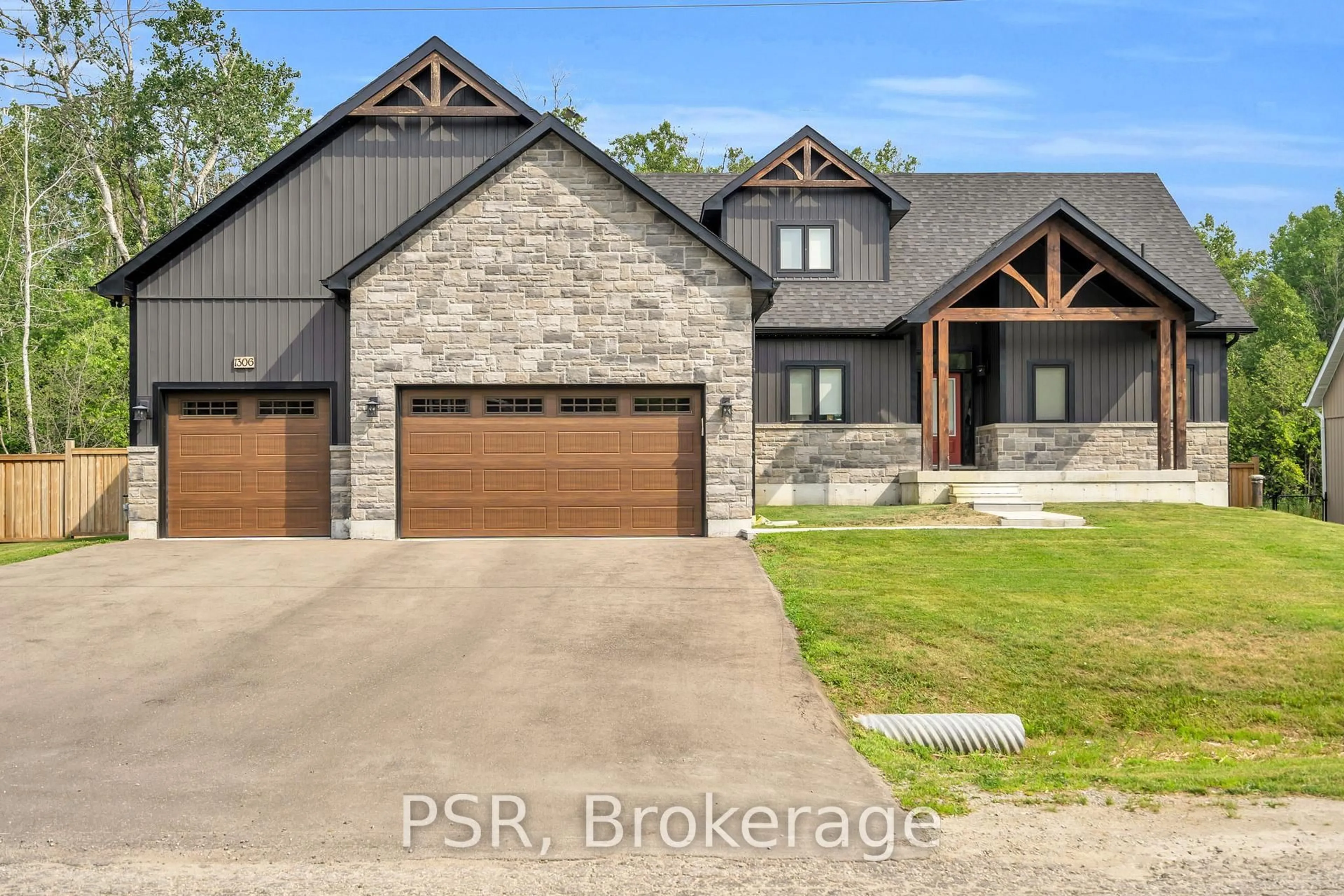 Home with brick exterior material, street for 1306 Squire St, Innisfil Ontario L0L 1W0