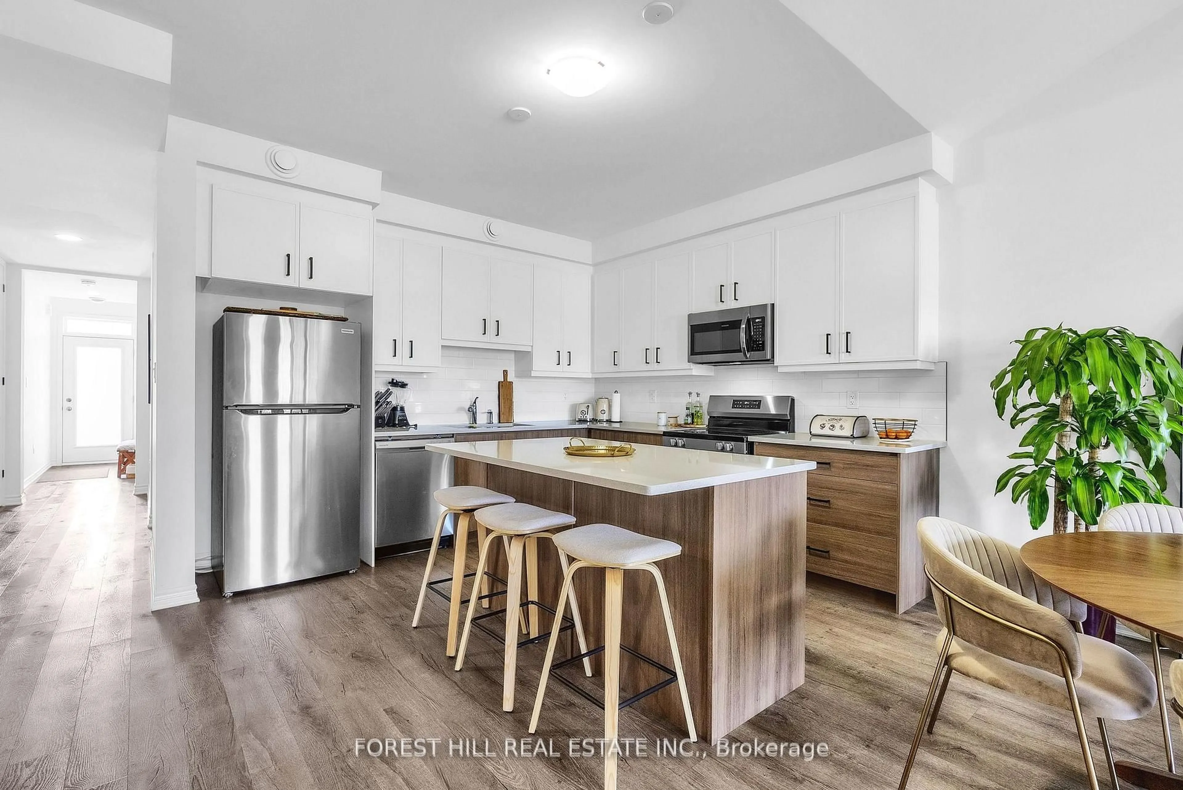 Open concept kitchen, unknown for 742 Trumbley Pl #742, Innisfil Ontario L9S 0S1