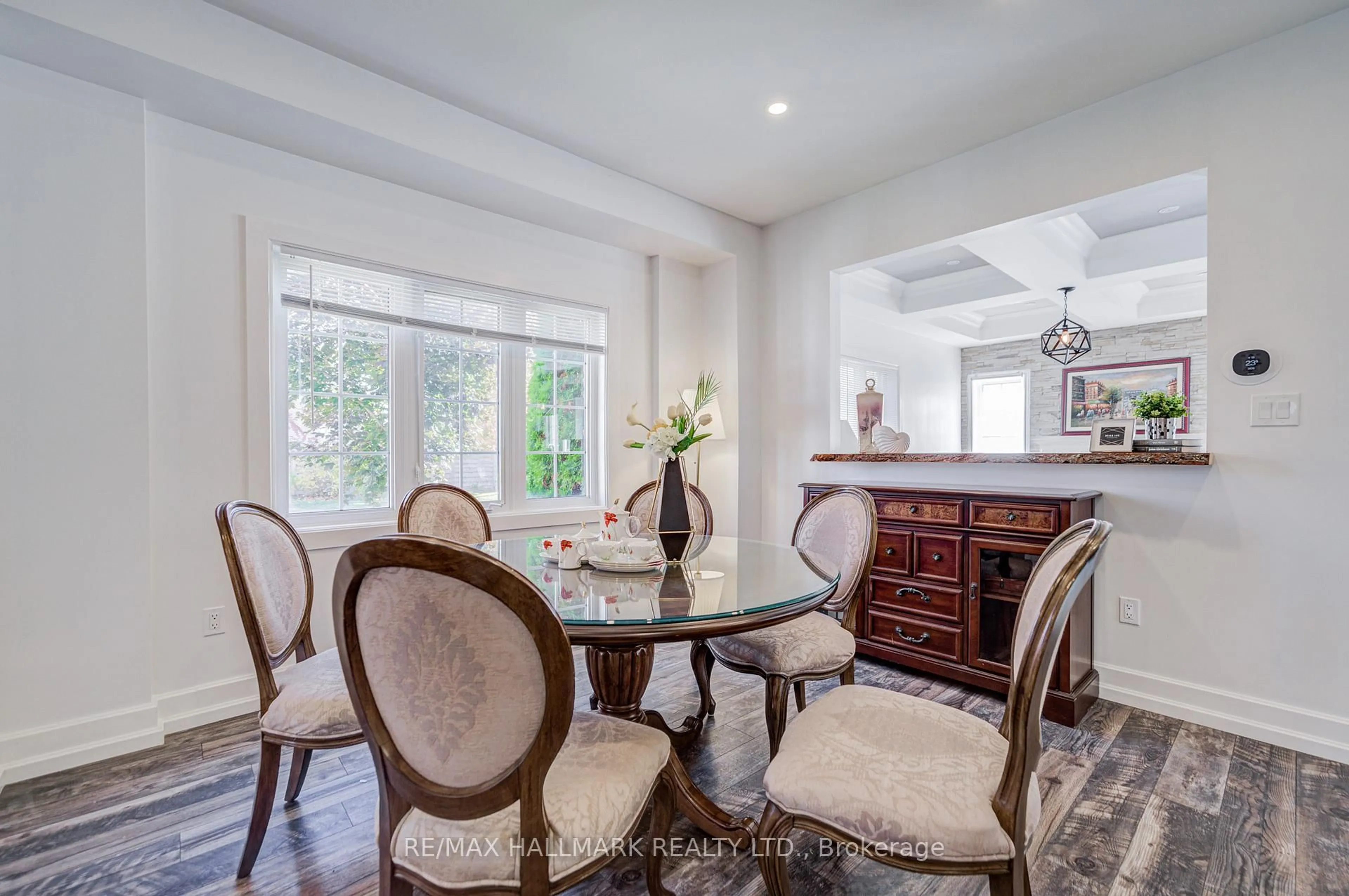 Dining room, unknown for 8 Glendower Cres, Georgina Ontario L4P 0A5