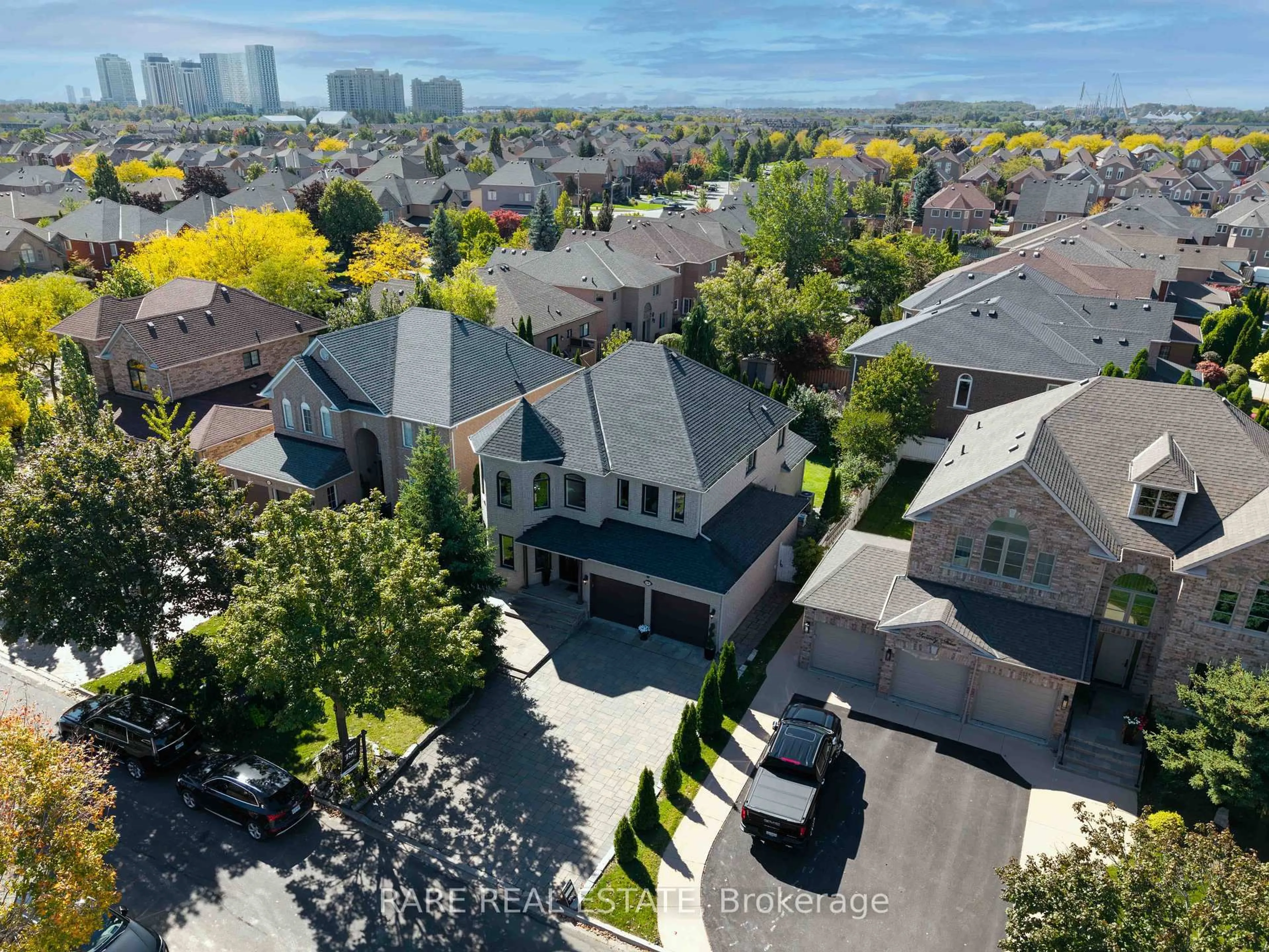 A pic from outside/outdoor area/front of a property/back of a property/a pic from drone, unknown for 68 Kirkbride Cres, Vaughan Ontario L6A 2J5