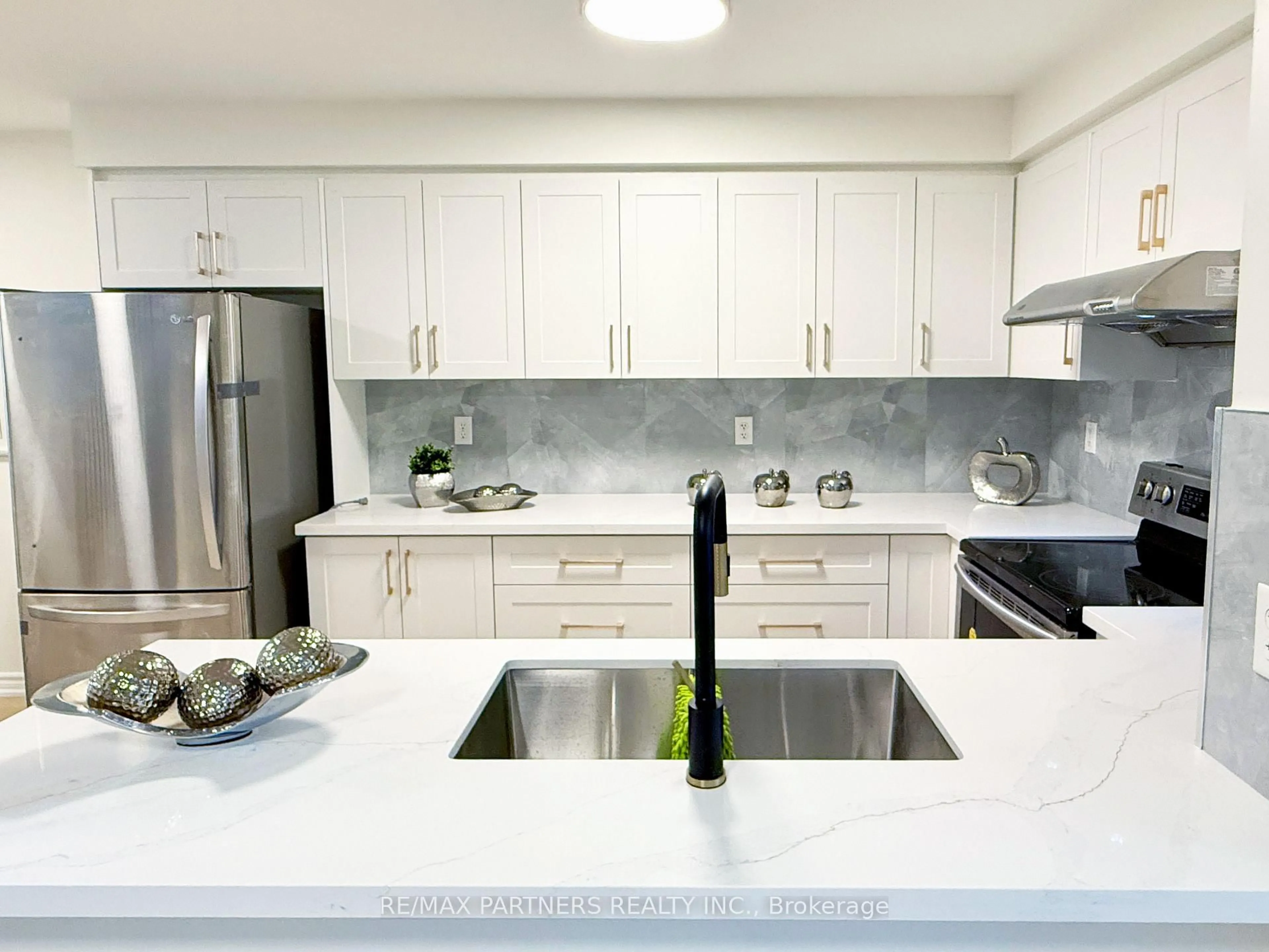 Contemporary kitchen, ceramic/tile floor for 516 Bur Oak Ave, Markham Ontario L6C 3A9